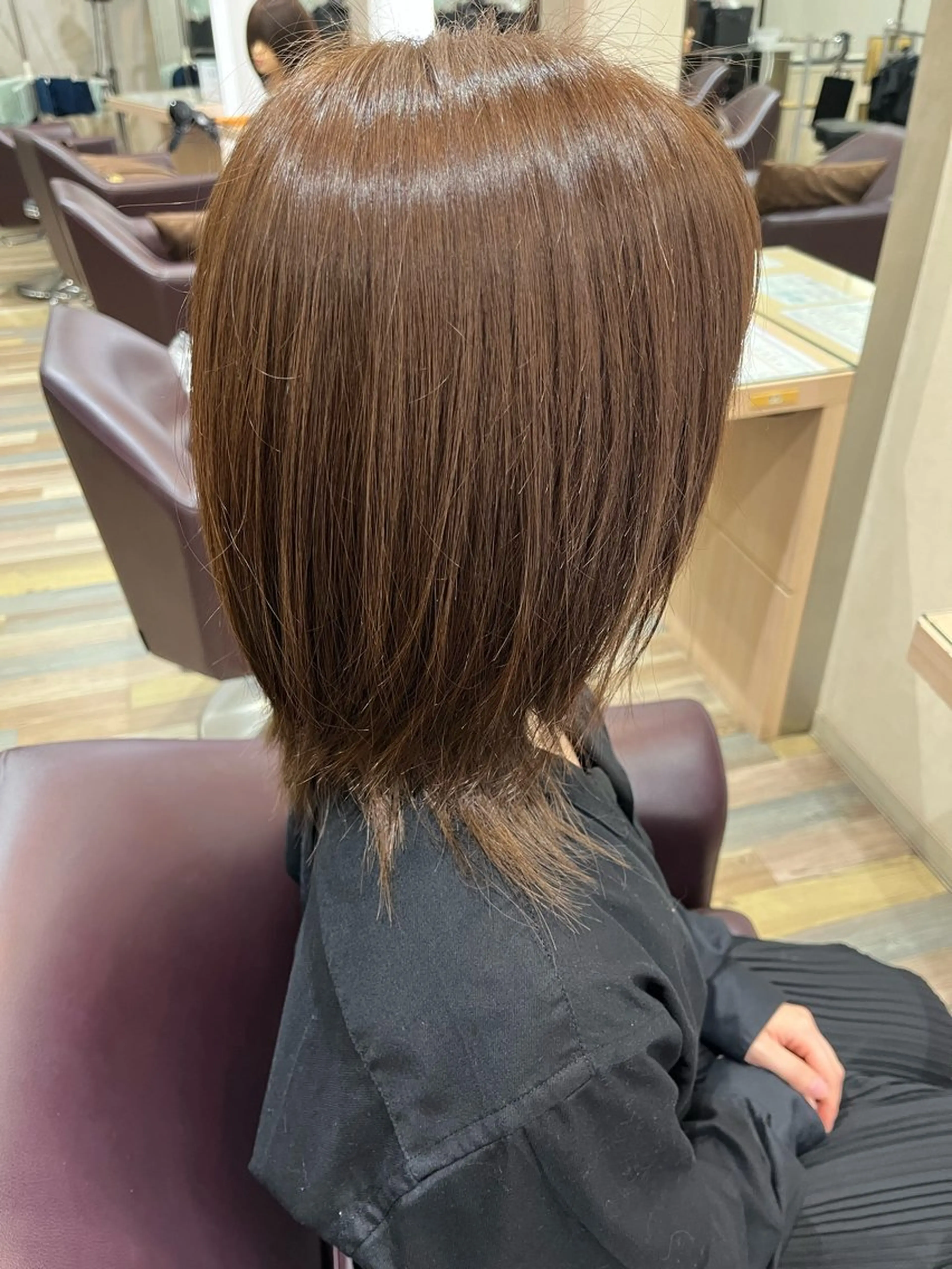 カラー 佐々木 朱里のヘアスタイル