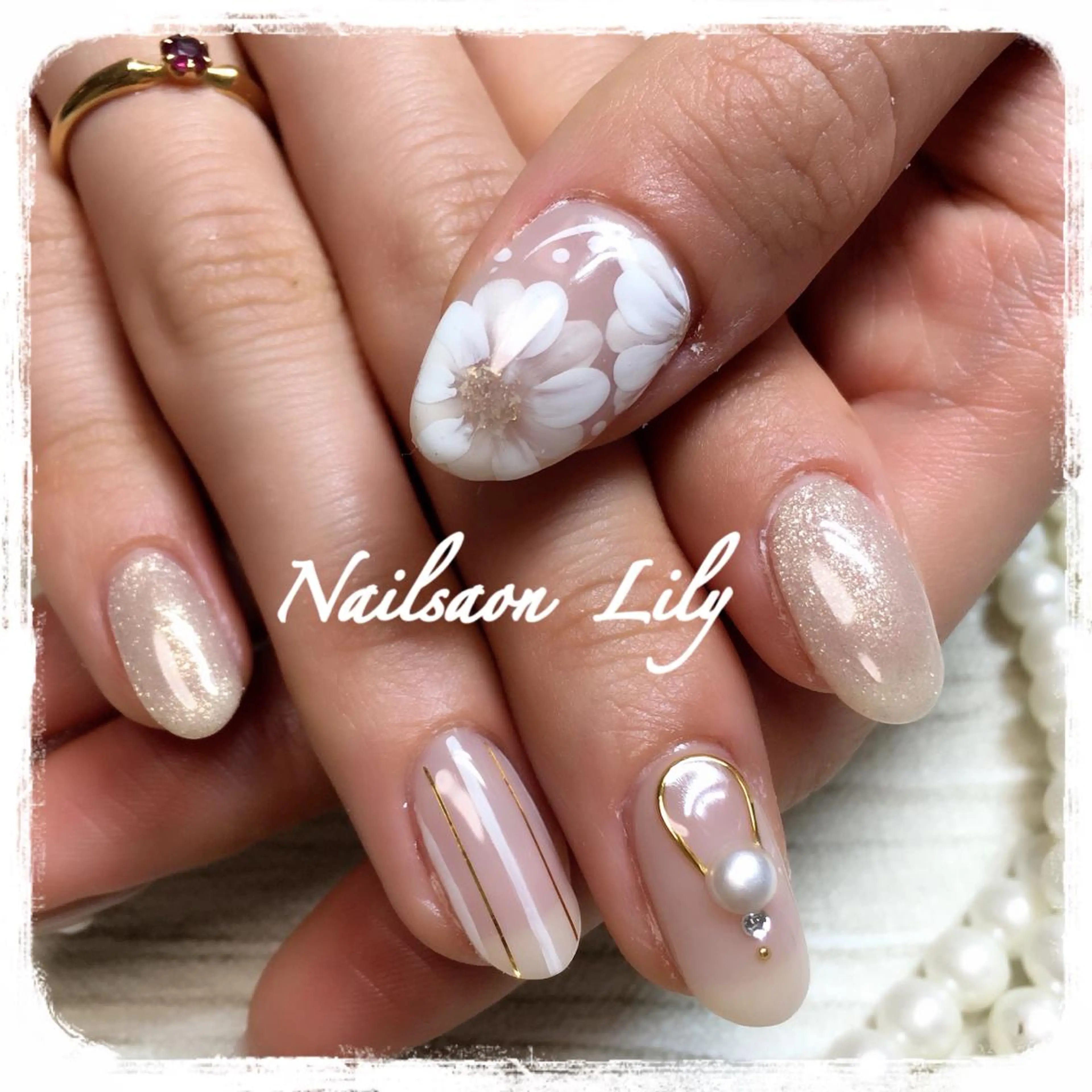 ネイル フラワーネイル Lily*nail 🌻Mii🌻のネイルデザイン