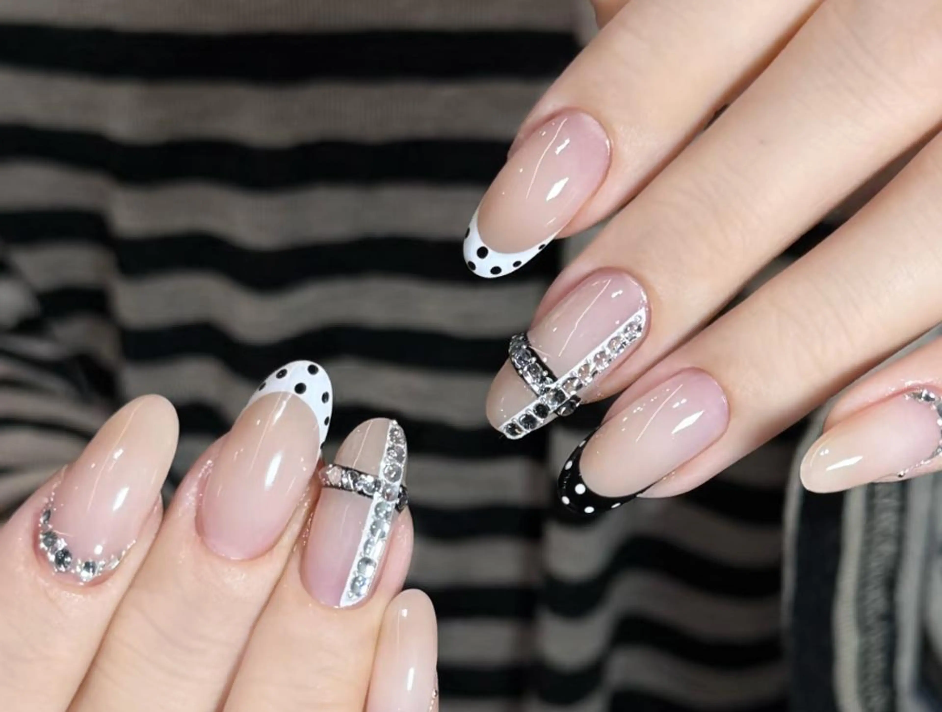 ネイル ハンドネイル エリ🫧 nail池袋東口のネイルデザイン