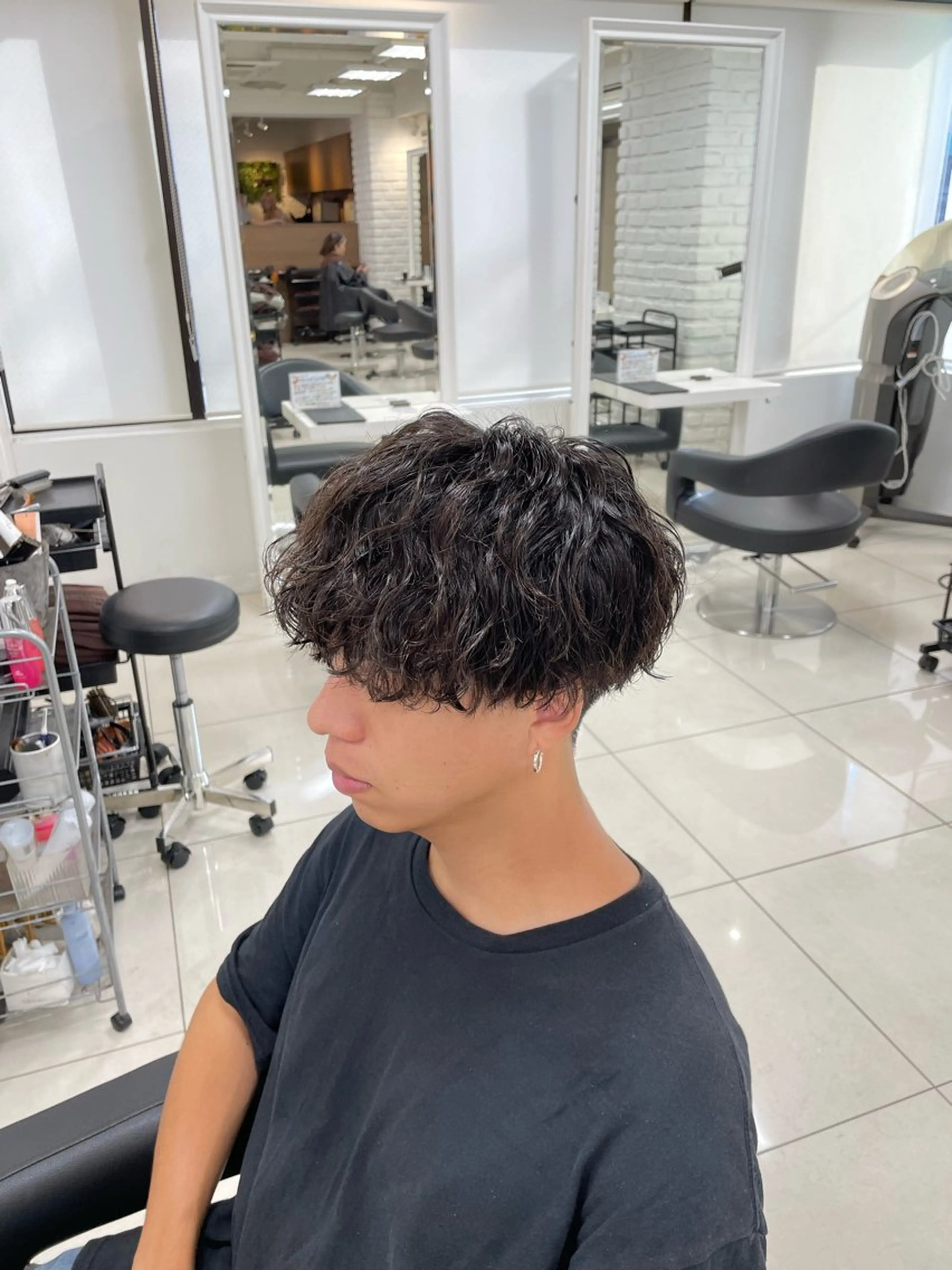 ショート パーマ メンズ メンズパーマ 波巻きパーマ 外国人風カラー カット パーマ トリートメント フェザーパーマ職人 🪶ryosukeのヘアスタイル