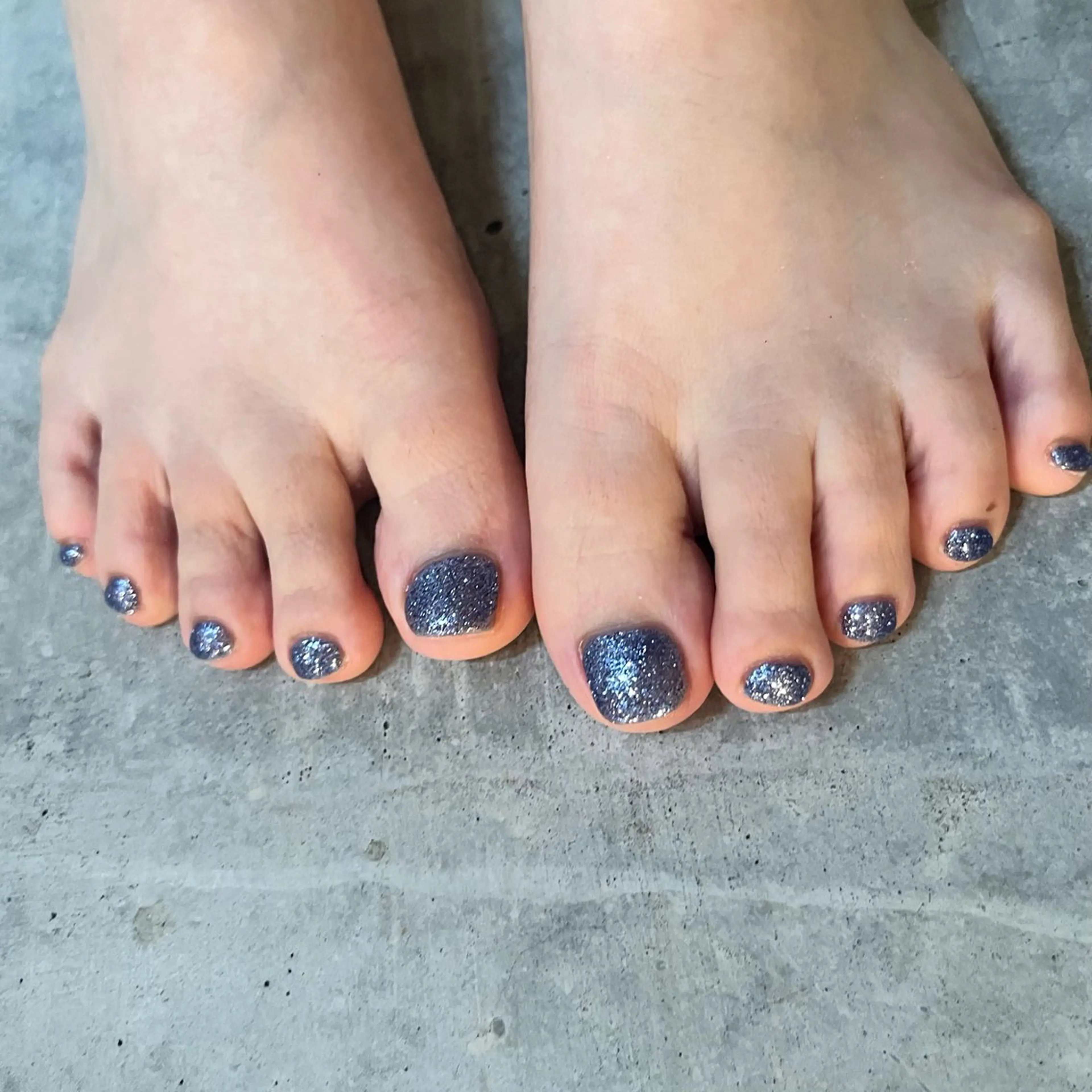 ネイル キラキラネイル フットネイル DariL Ayaのネイルデザイン