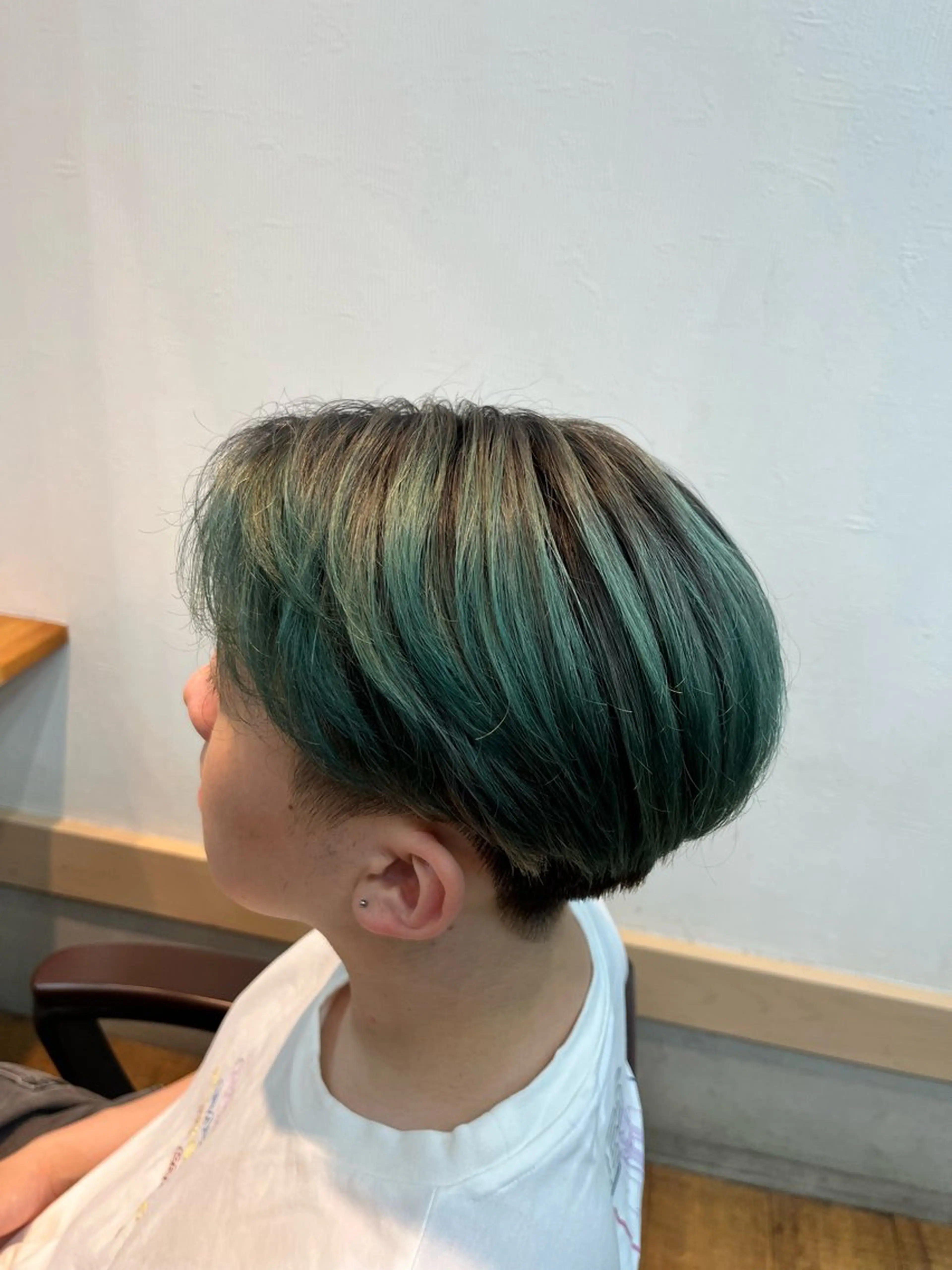 ショート カラー ダブルカラー インナーカラー 髪質改善 🫧ハイトーン/ ブリーチ🫧白石航汰のヘアスタイル