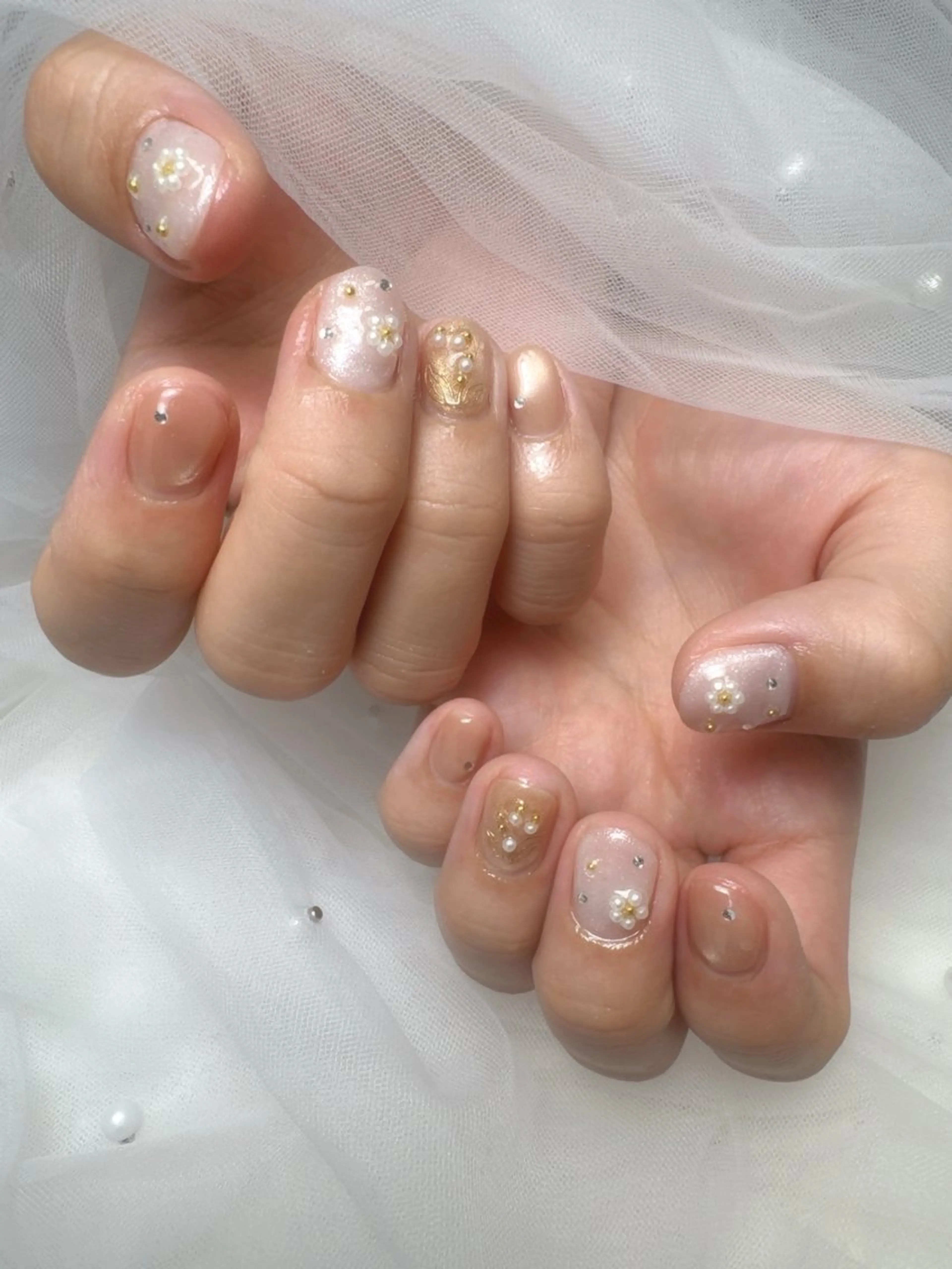 ネイル キラキラネイル 持ち込み ワンホンネイル ハンドネイル Queeens nailのネイルデザイン