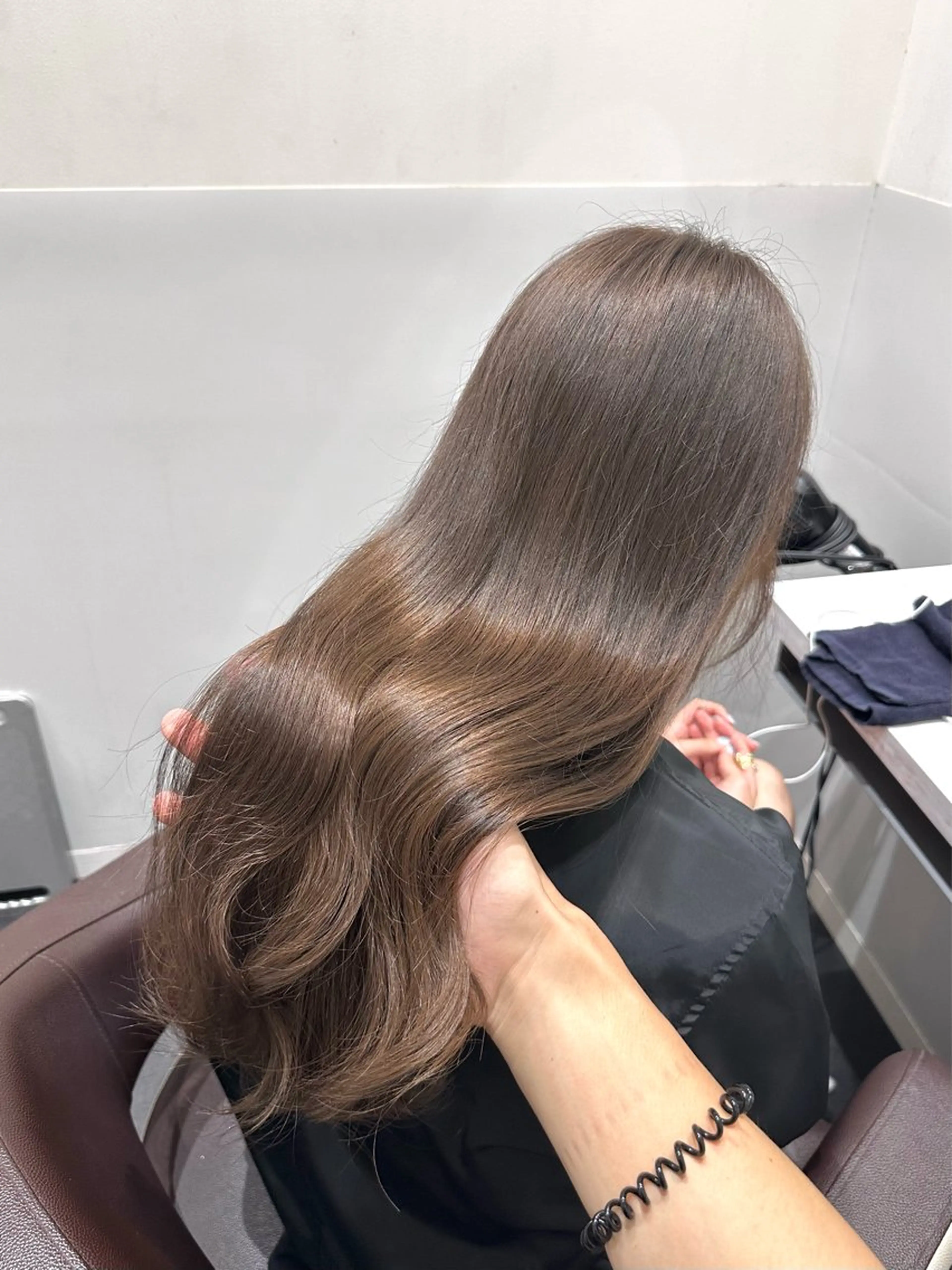 ロング カラー ベージュカラー ブリーチ ブリーチなしカラー カット ヘアカラー トリートメント 矢野 晃平のヘアスタイル