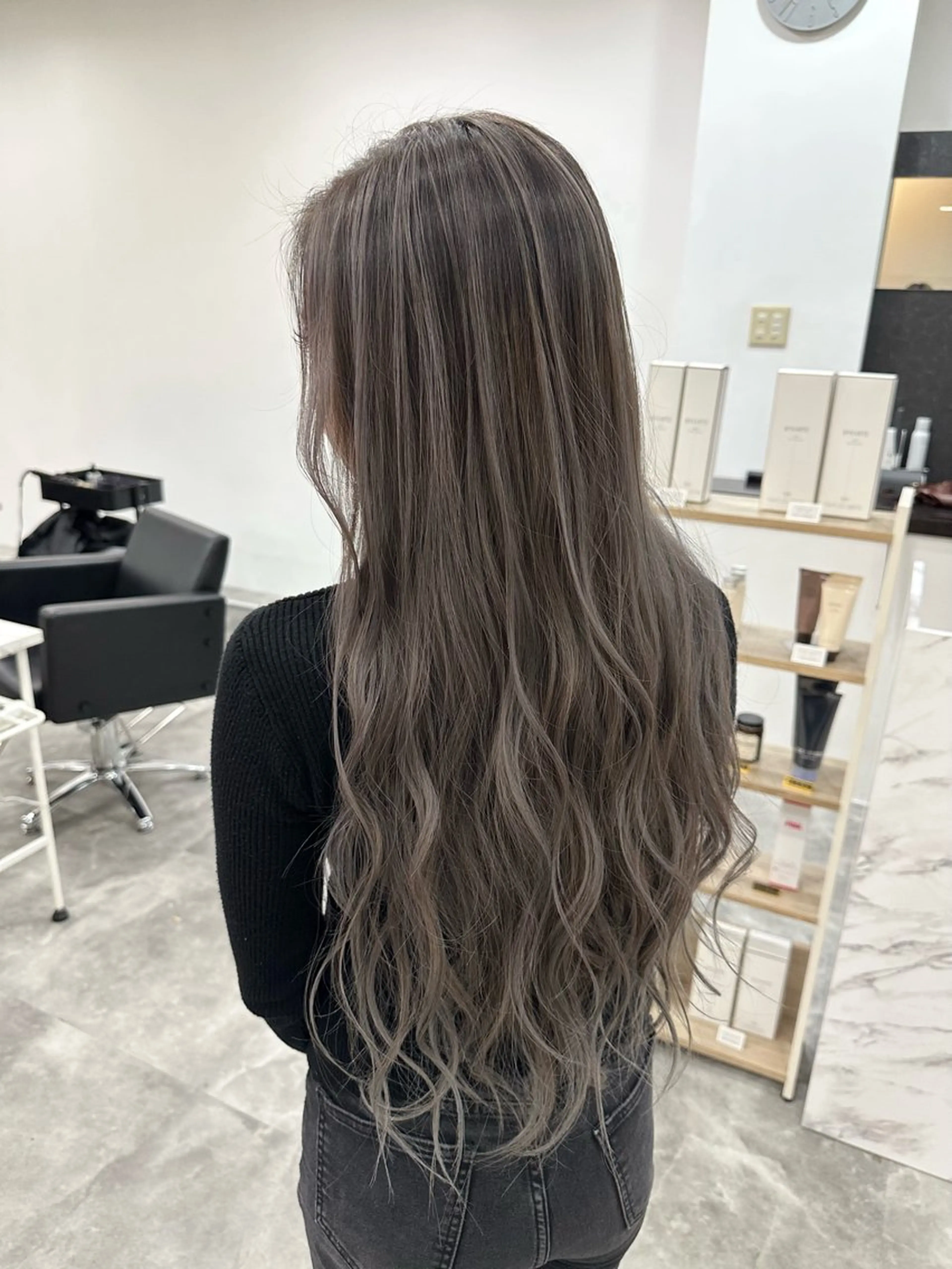 ロング カラー ヘアアレンジ バレイヤージュ レイヤーカット ヘアカラー トリートメント ROSEL末吉 海渡のヘアスタイル