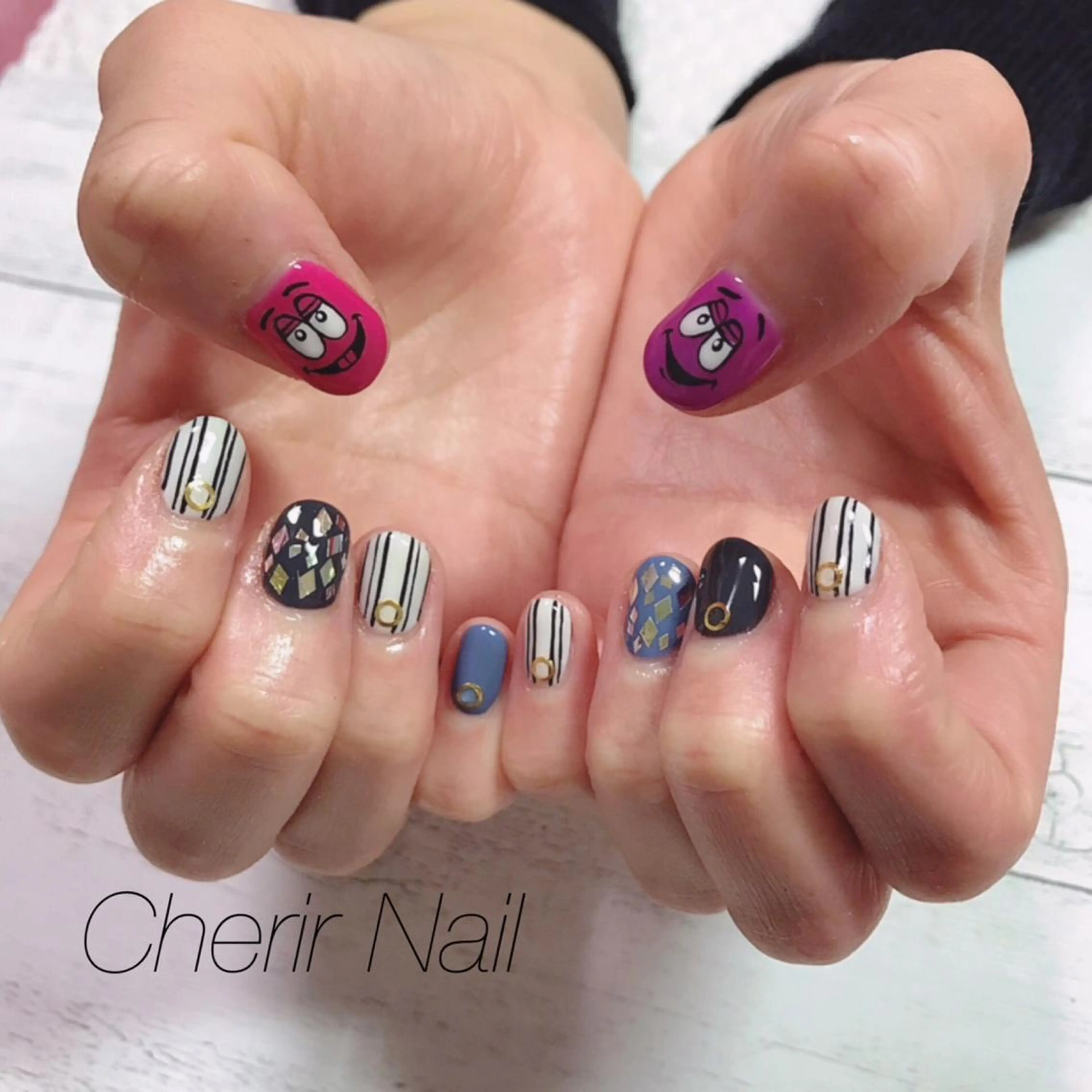 ネイル ホログラムネイル ワンカラーネイル ショートネイル Cherirnail kaoriのネイルデザイン