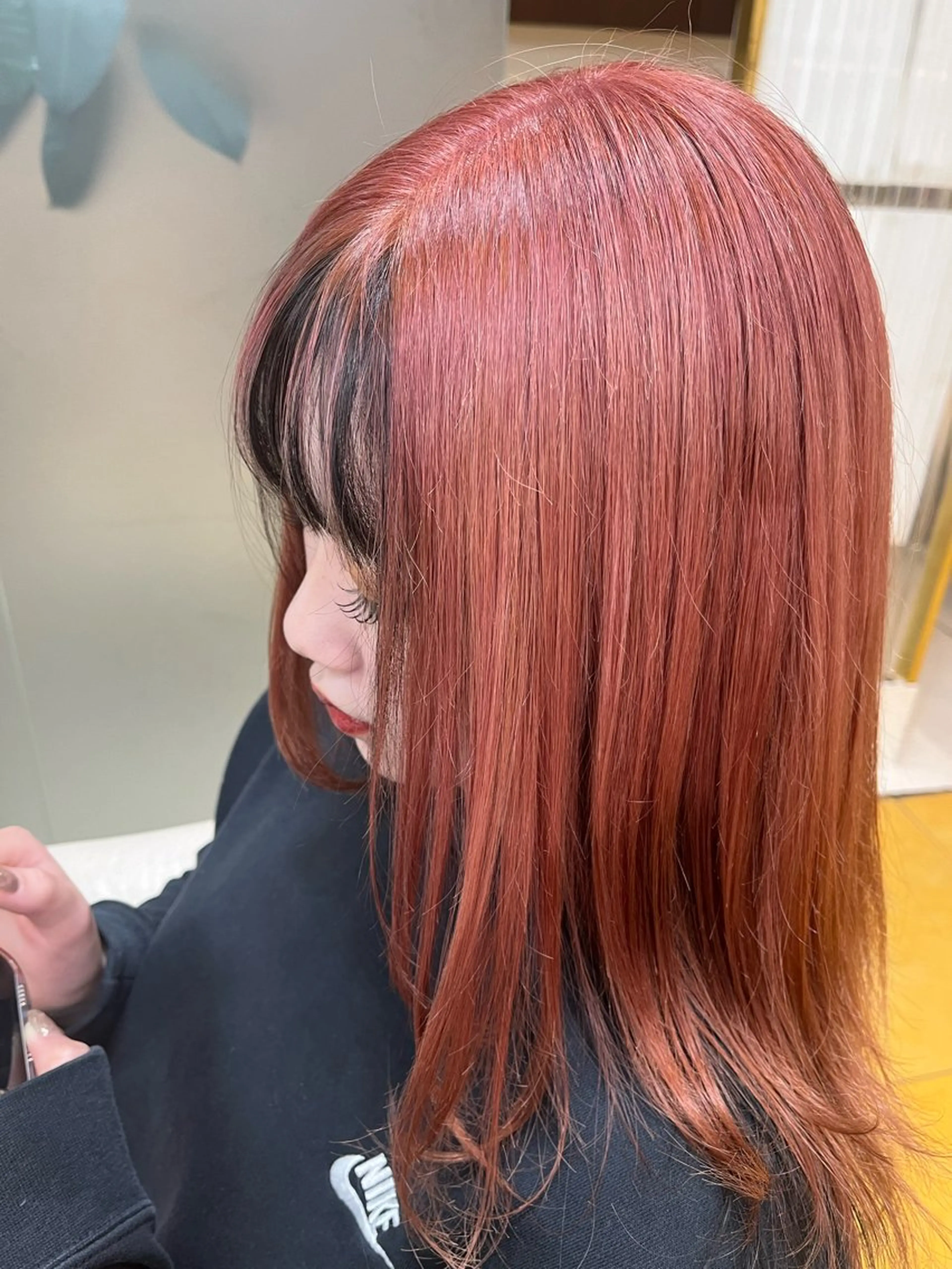 ミディアム カラー ミストバング 黒髪 ヘアケアベースウィズ所属・柳川 玲也のヘアスタイル