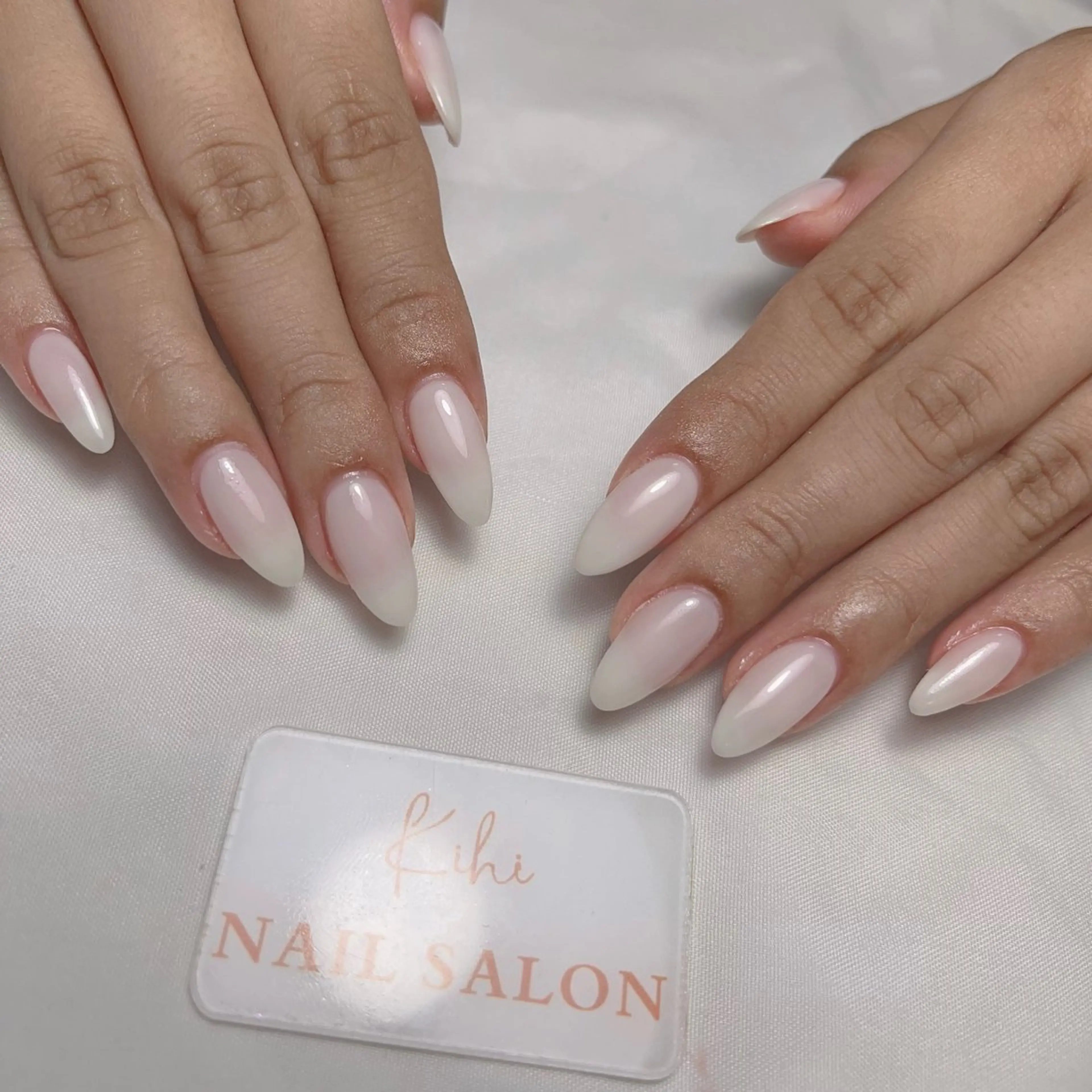 ネイル アートネイル フレンチネイル ジェルネイル グラデーション 韓国ネイル ハンドネイル ハンドケア さくら💮💮 【オフ無料】のネイルデザイン