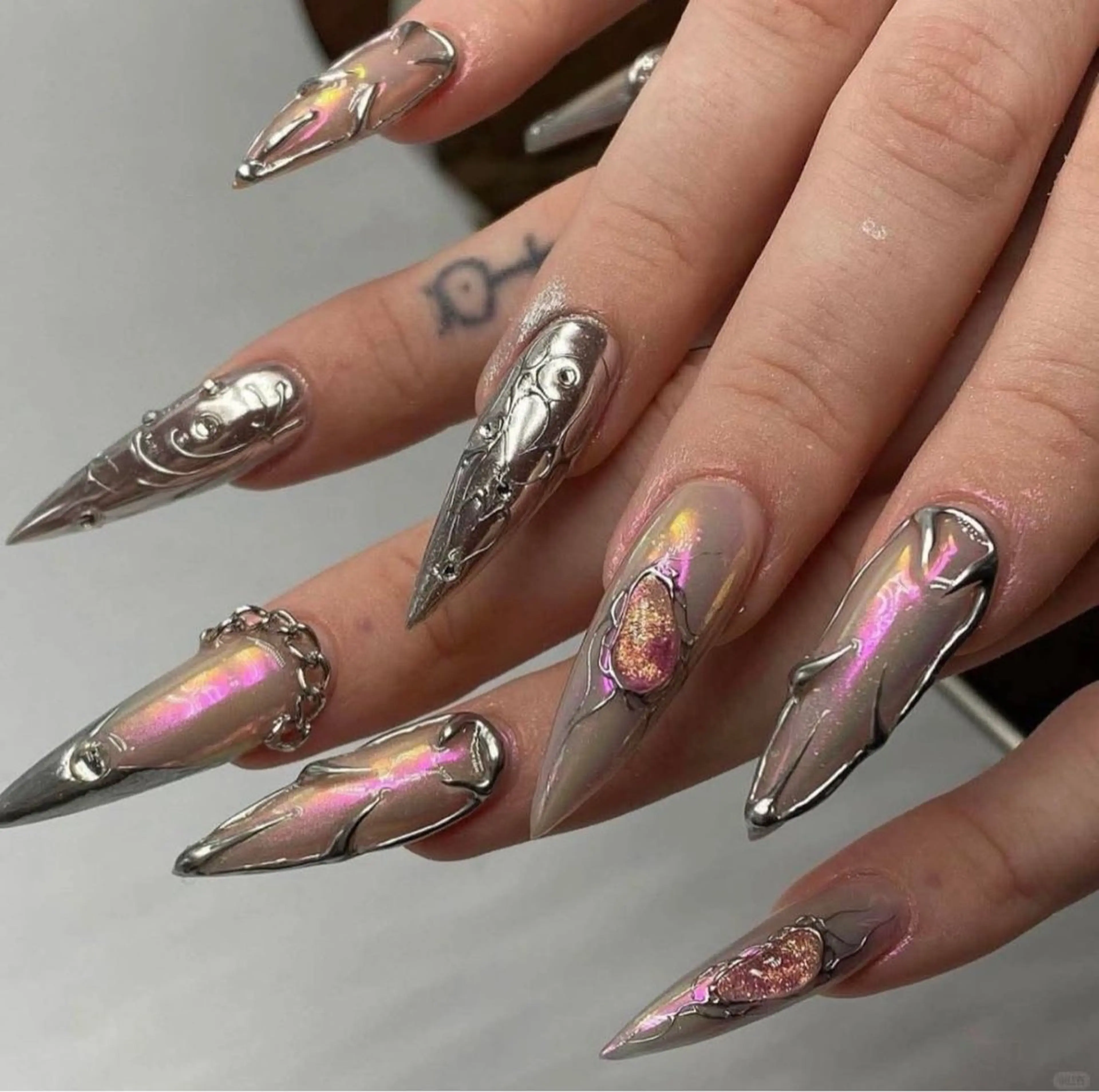 ネイル ハンドネイル HIN NAILのネイルデザイン