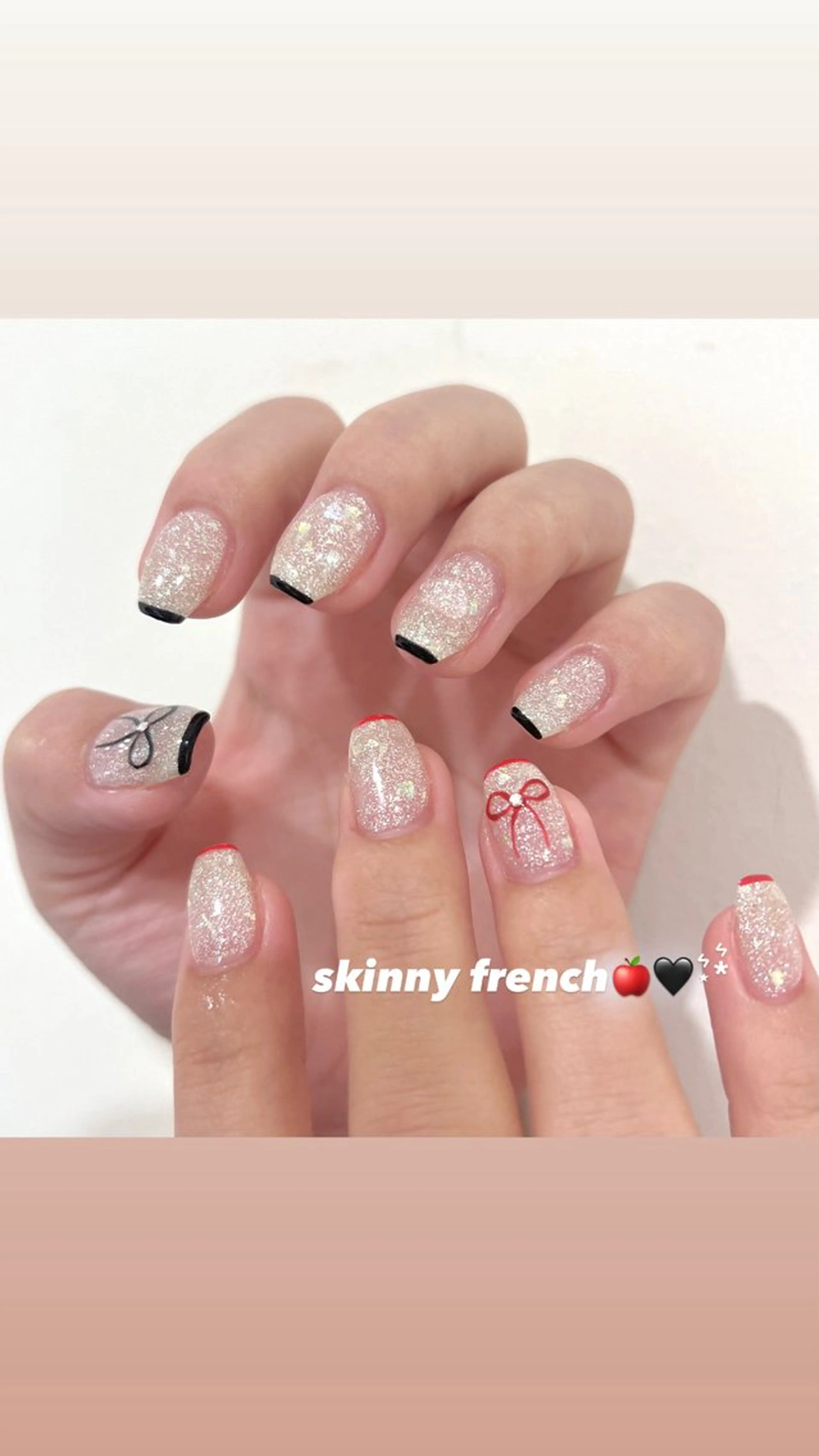 ネイル アートネイル ラメ(グリッター) リボン ハンドネイル 🎀チーク/ちゅるん 🫧chisa🎀のネイルデザイン