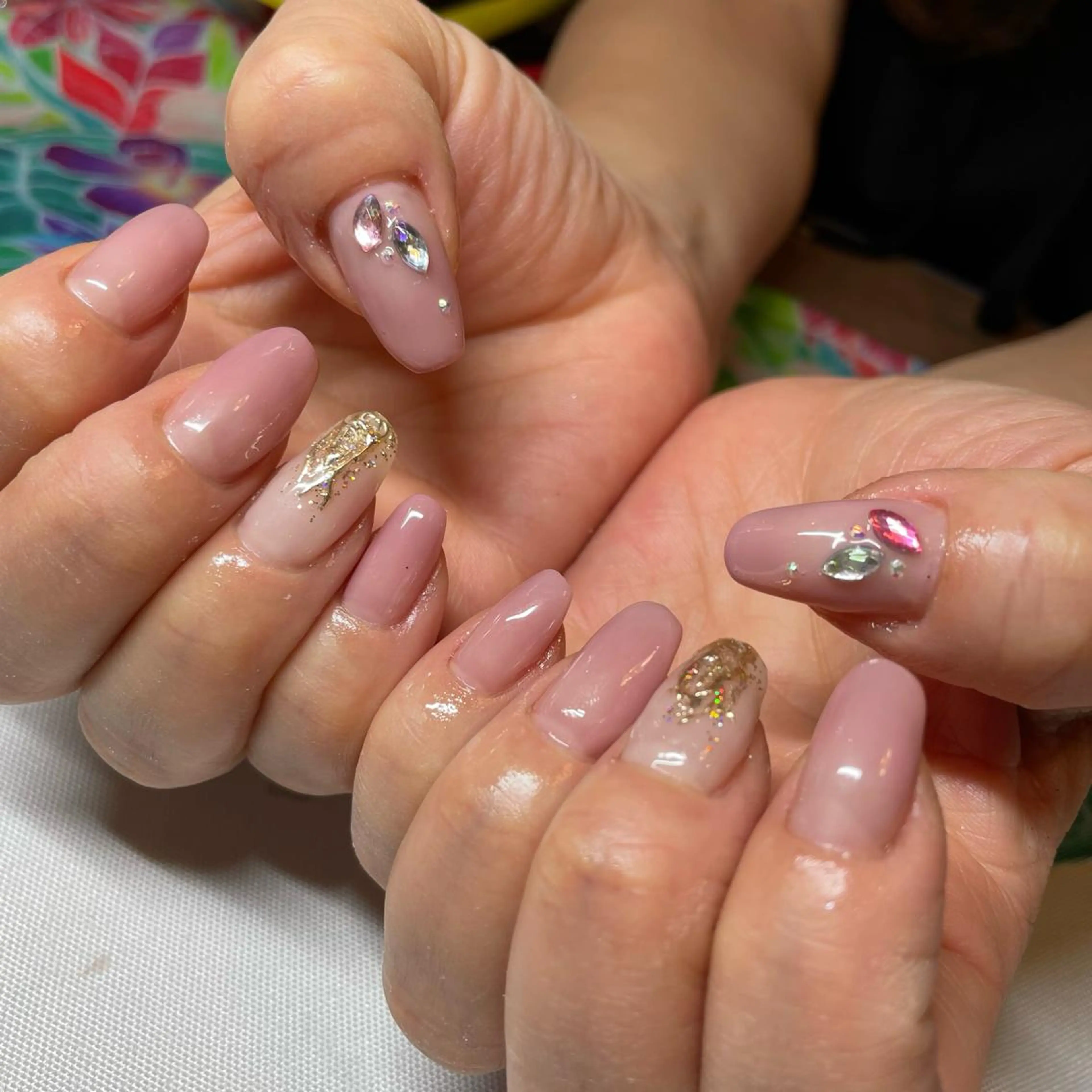 ネイル アートネイル ゴールド ゴージャス ミラーネイル シンプルネイル Nail salon Ariettyのネイルデザイン