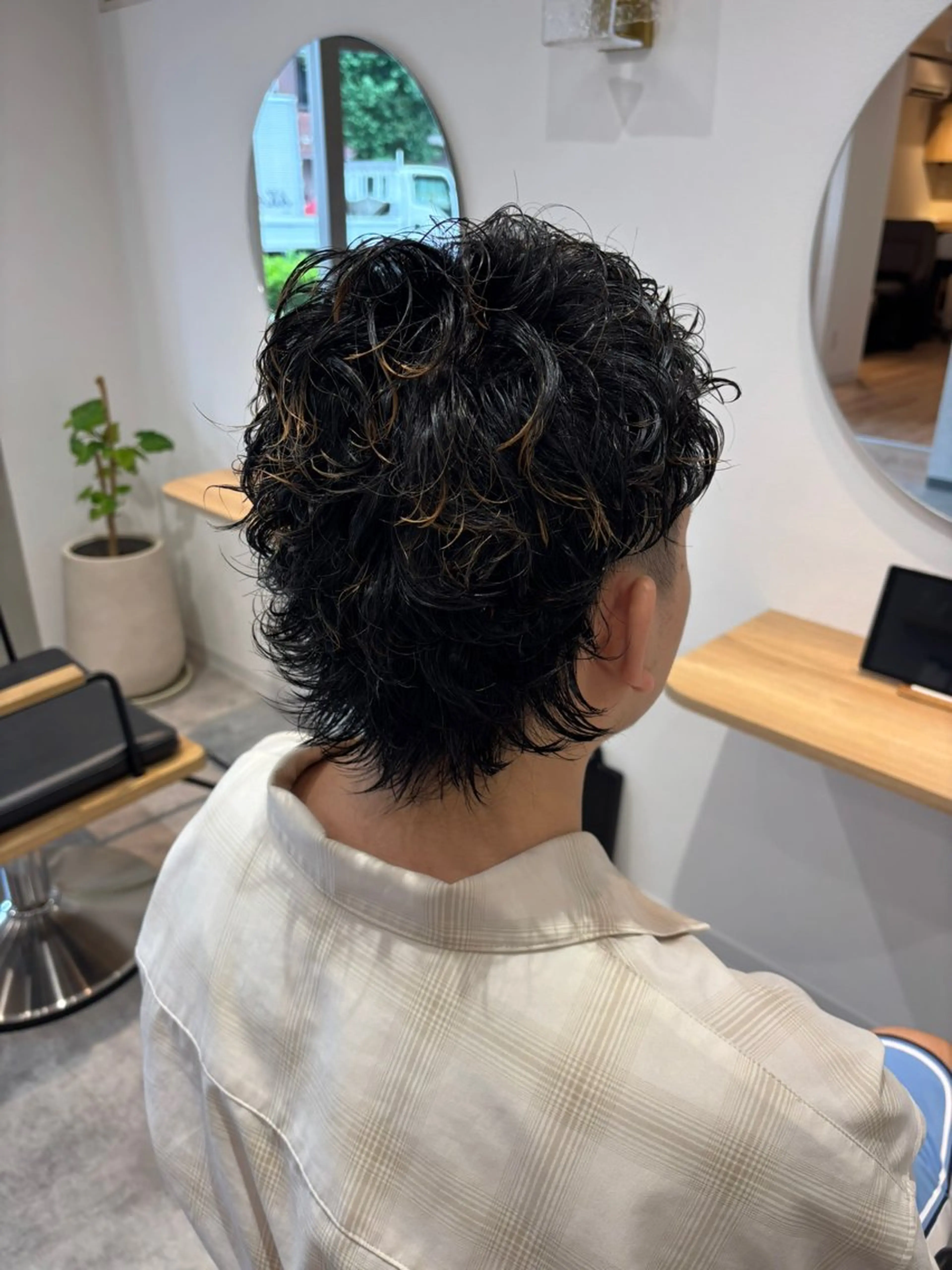 ショート 白岩 良子のヘアスタイル