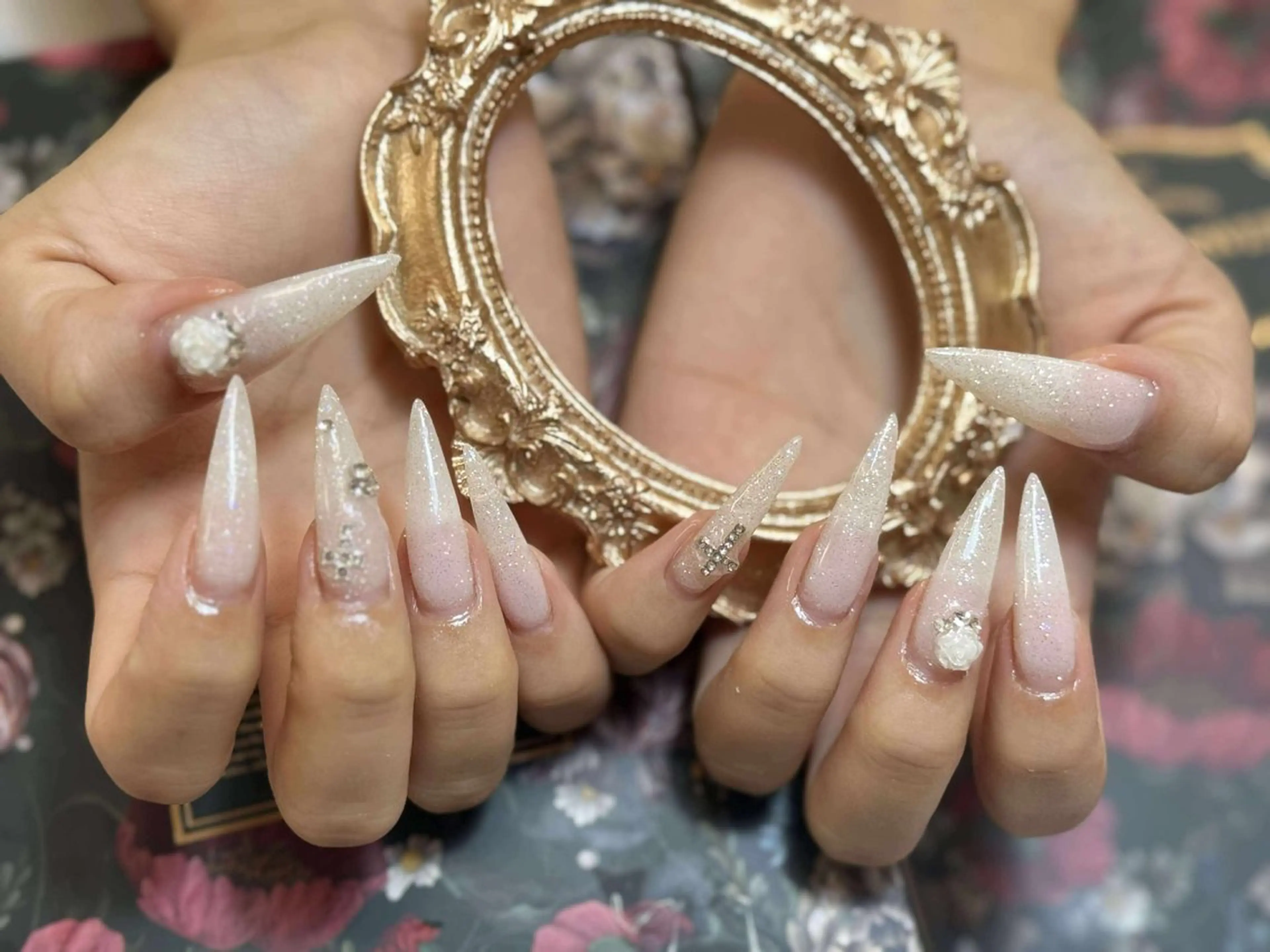 ネイル ハンドネイル ハンドケア Anh Nail 歌舞伎町のネイルデザイン