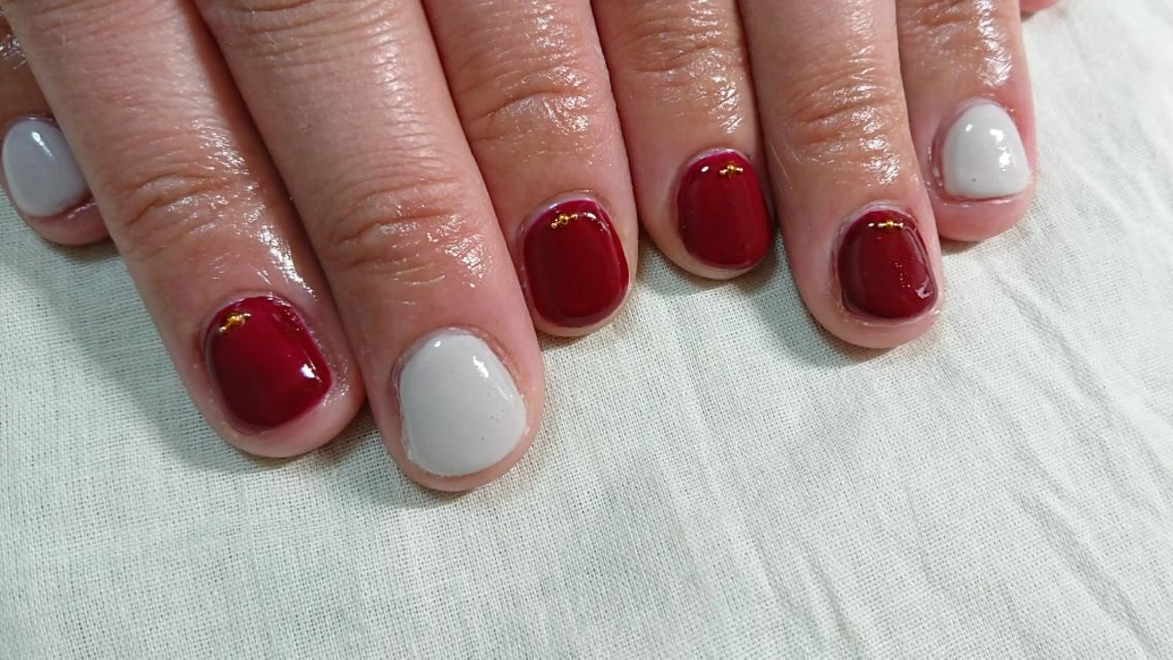 ネイル ワンカラーネイル ストーンネイル ハンドネイル shellnail さなえのネイルデザイン