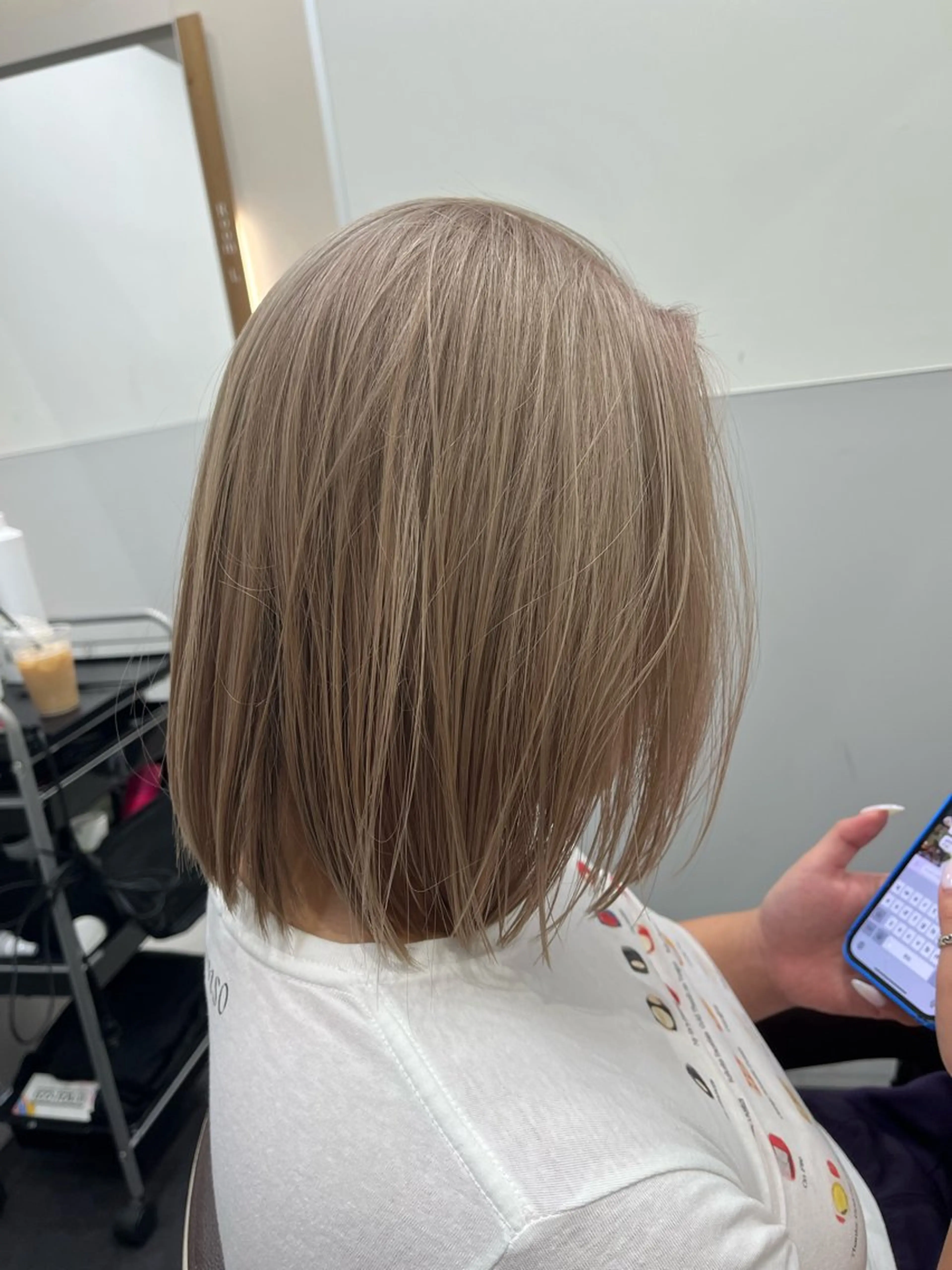 カラー ウルフ/レイヤー Miinaのヘアスタイル