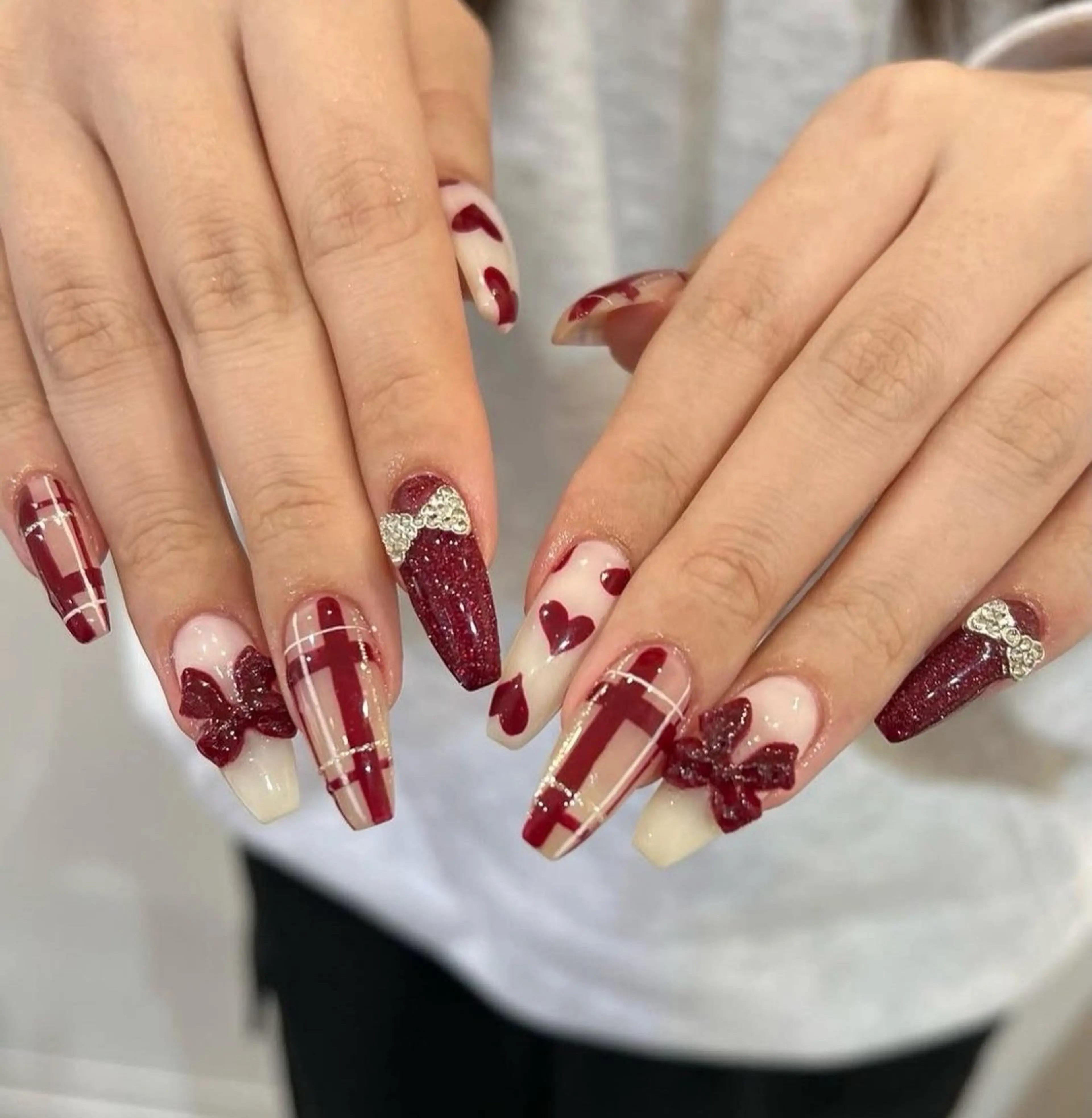 ネイル チークネイル フレンチネイル グラデーション 韓国ネイル マグネットネイル Hana Nailのネイルデザイン