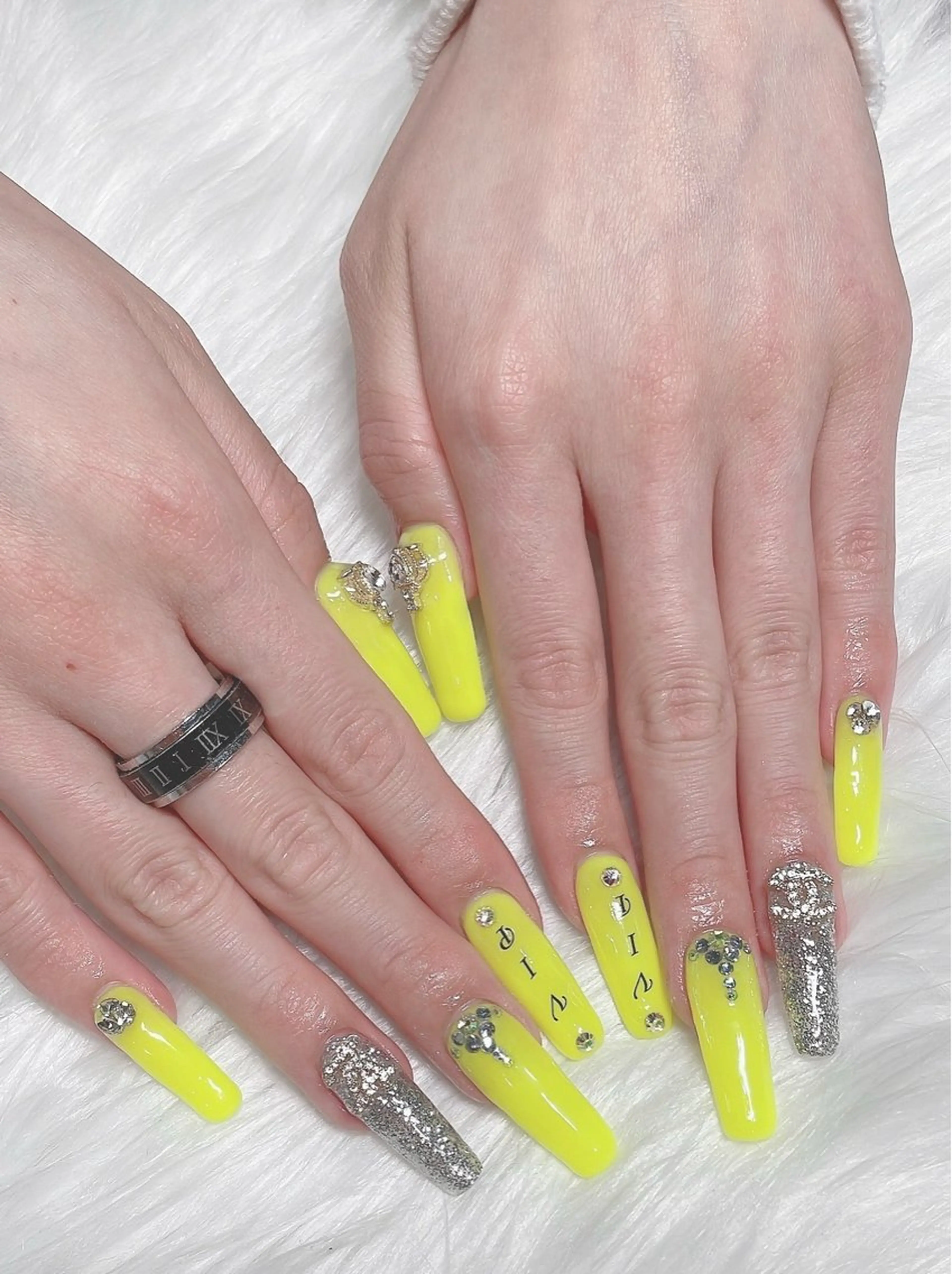 ネイル ハンドネイル nail&eye Ariesのネイルデザイン