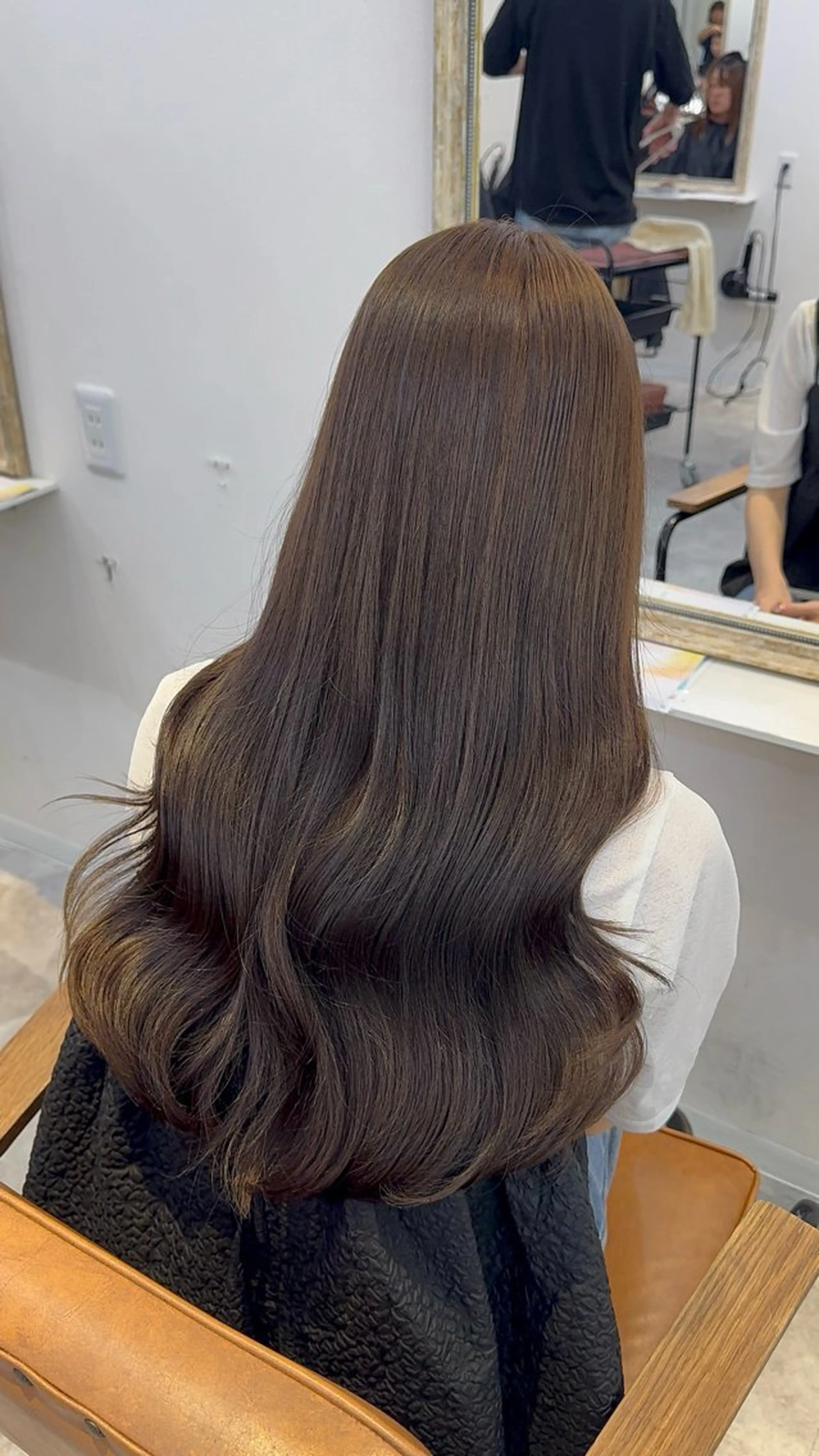 ロング カラー アッシュ アッシュブラウン ベージュカラー 黒髪 ブリーチ カット ヘアカラー トリートメント 赤み無し柔らかカラー 【梅田】madokaのヘアスタイル