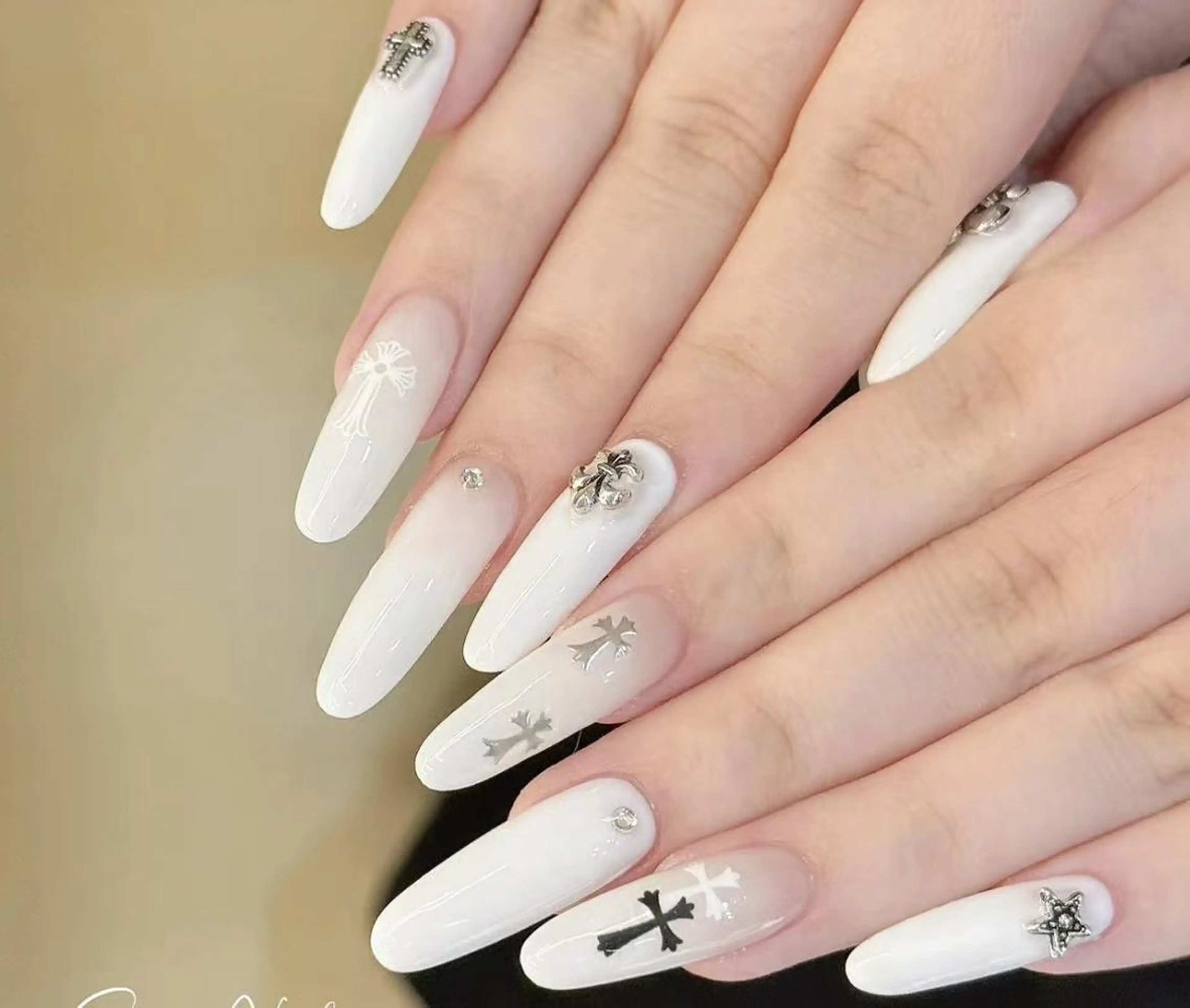 ネイル ハンドネイル エリ🫧 nail池袋東口のネイルデザイン