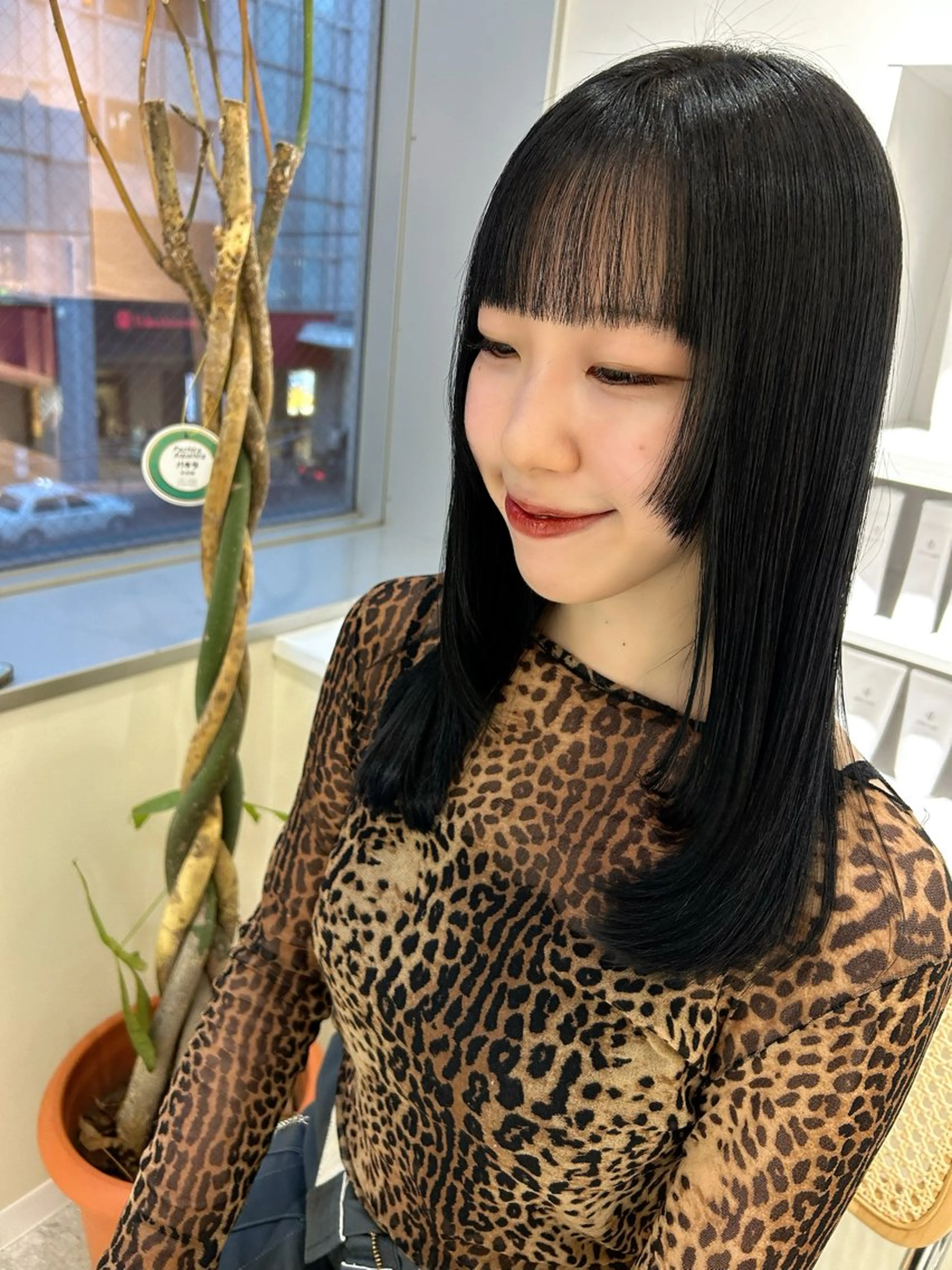 ロング カラー 黒髪 ブルーカラー ブルーブラック レイヤーカット カット ヘアカラー トリートメント 🩰ニシムラヒカリ 半個室salon♡*のヘアスタイル