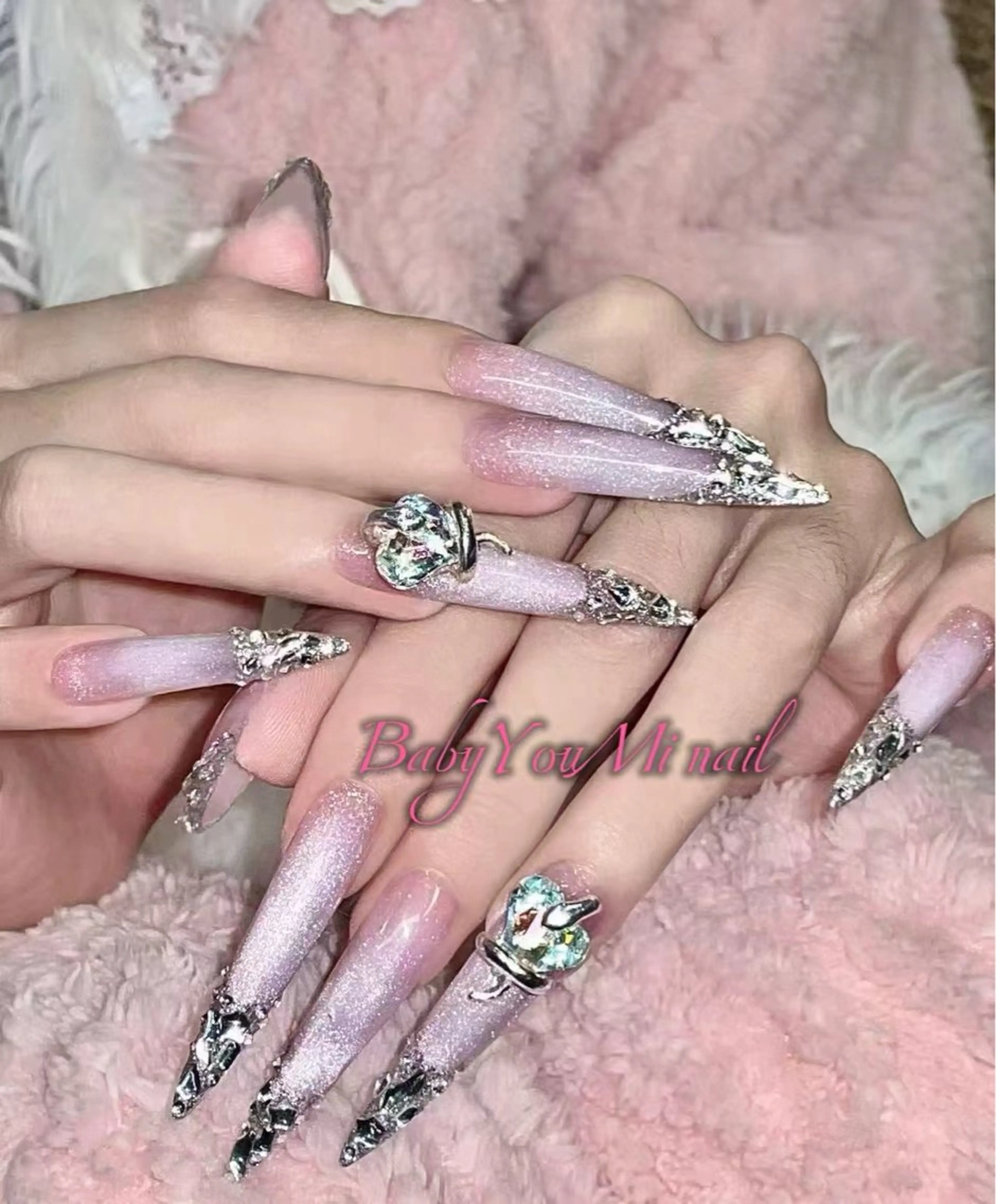 ネイル オーロラネイル フラワーネイル フットネイル フレンチネイル ジェルネイル ハンドネイル BabyYouMi nailのネイルデザイン