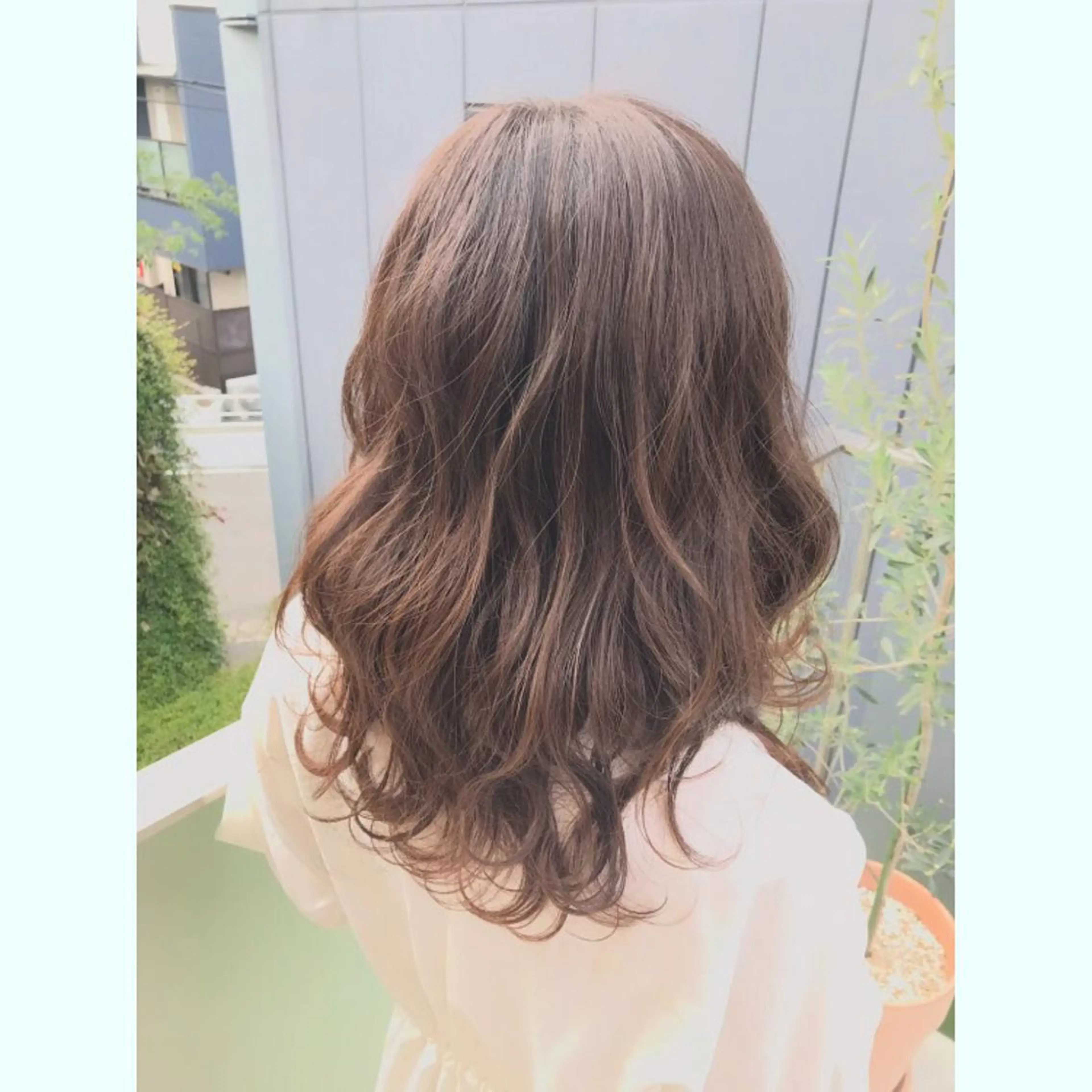 ミディアム カラー アッシュ ベージュカラー 🏳️‍🌈柴山 巴耶斗🏳️‍🌈のヘアスタイル