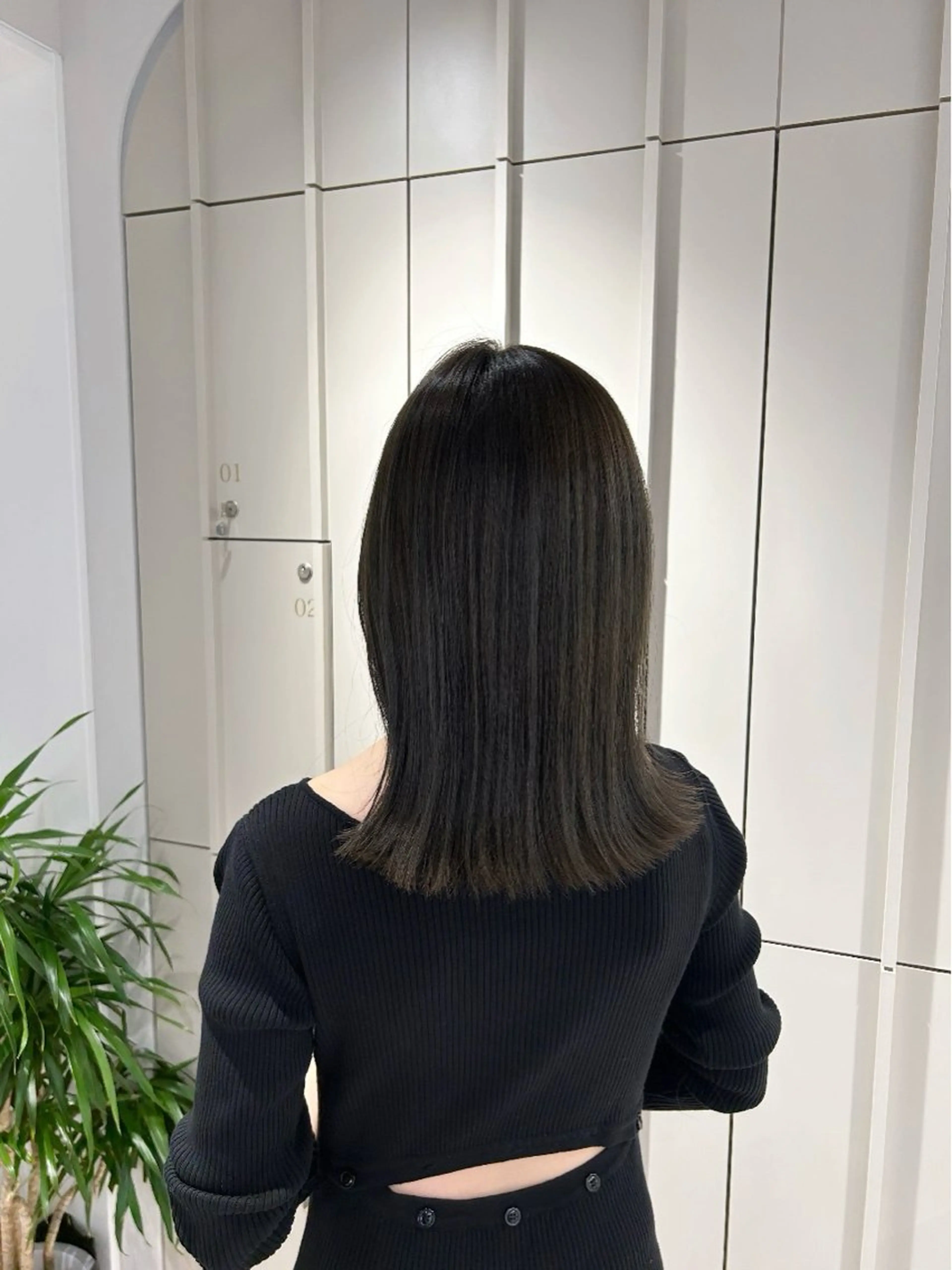 ミディアム カラー 若狭 愛梨のヘアスタイル