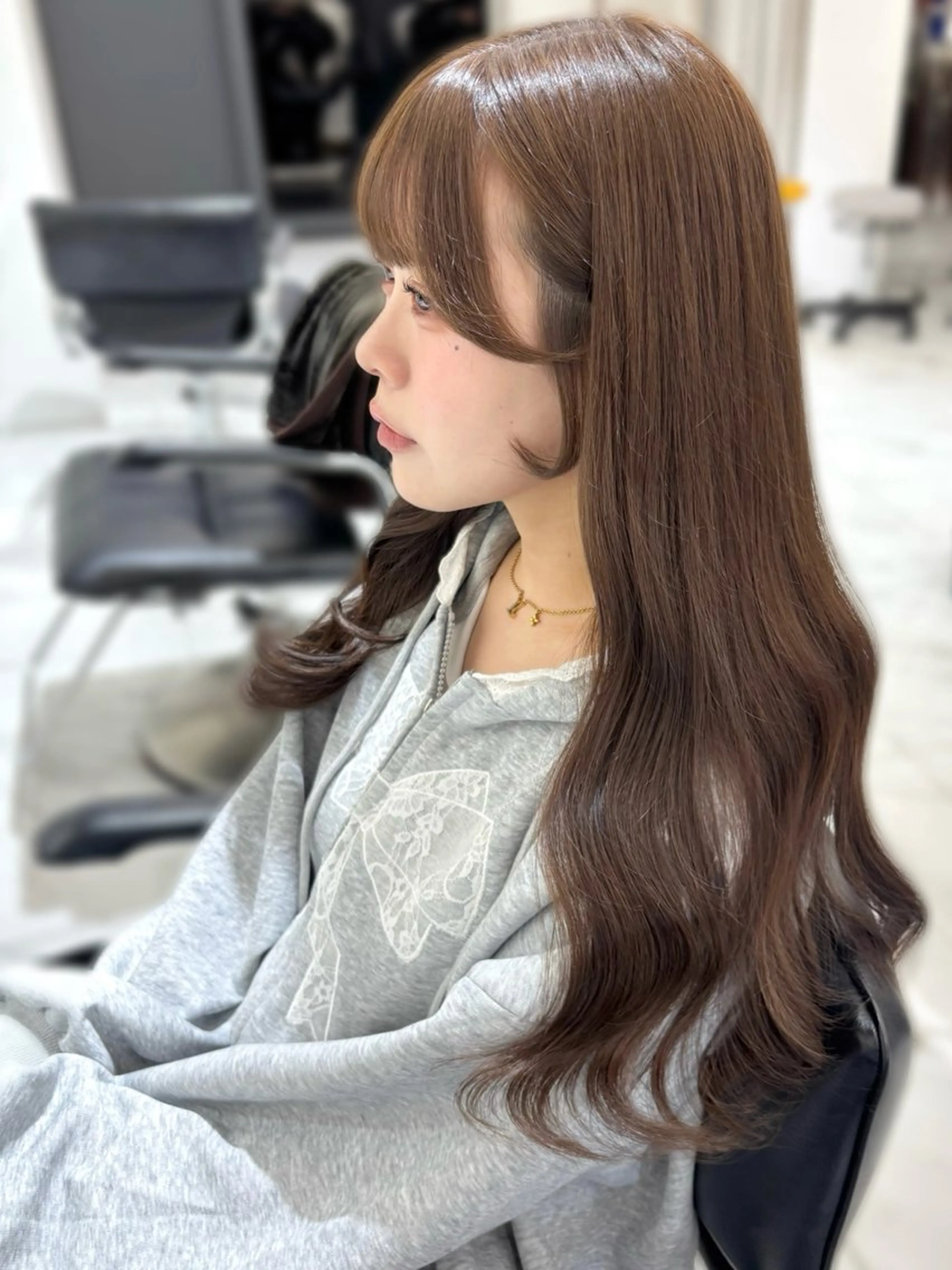 ロング カラー ブリーチ グレージュ ブリーチなしカラー 顔周りカット 盛れる顔周り🤍渋谷 Risa🎀のヘアスタイル