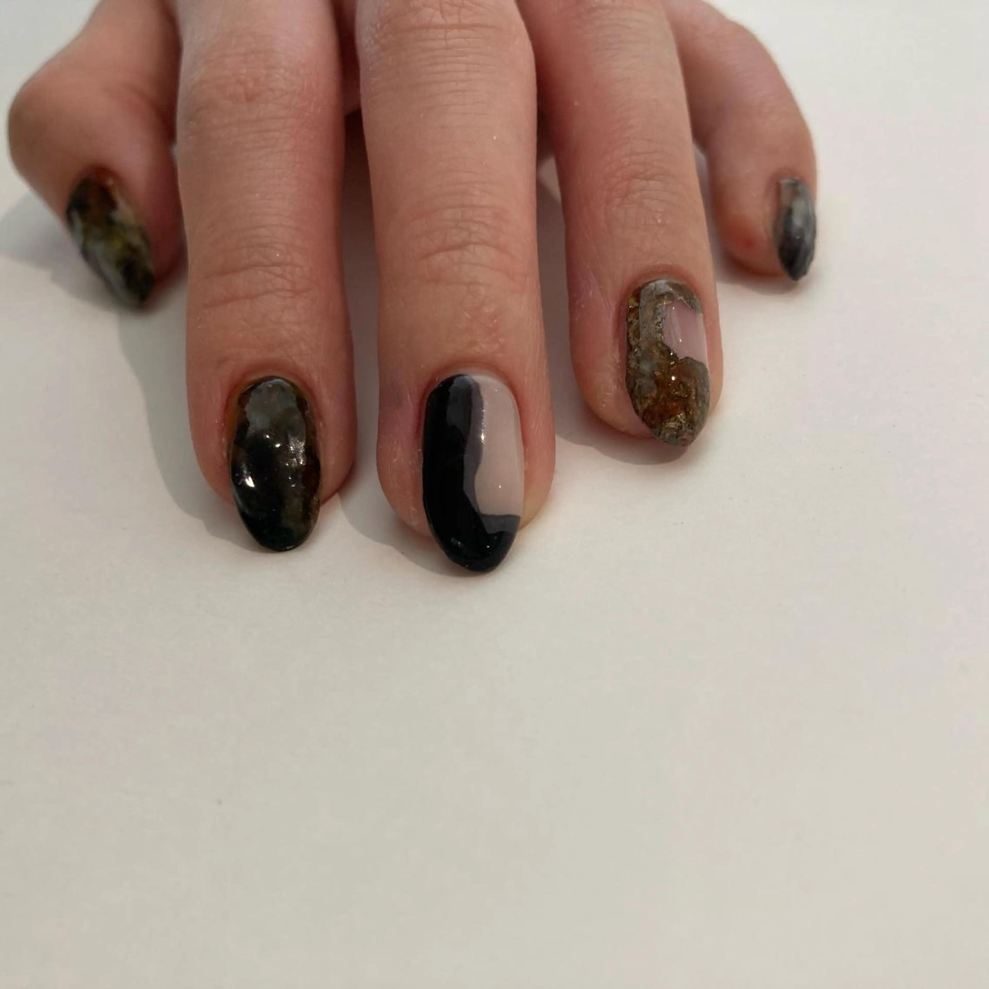 ネイル ハンドネイル shio ♡ 13日空きありのネイルデザイン