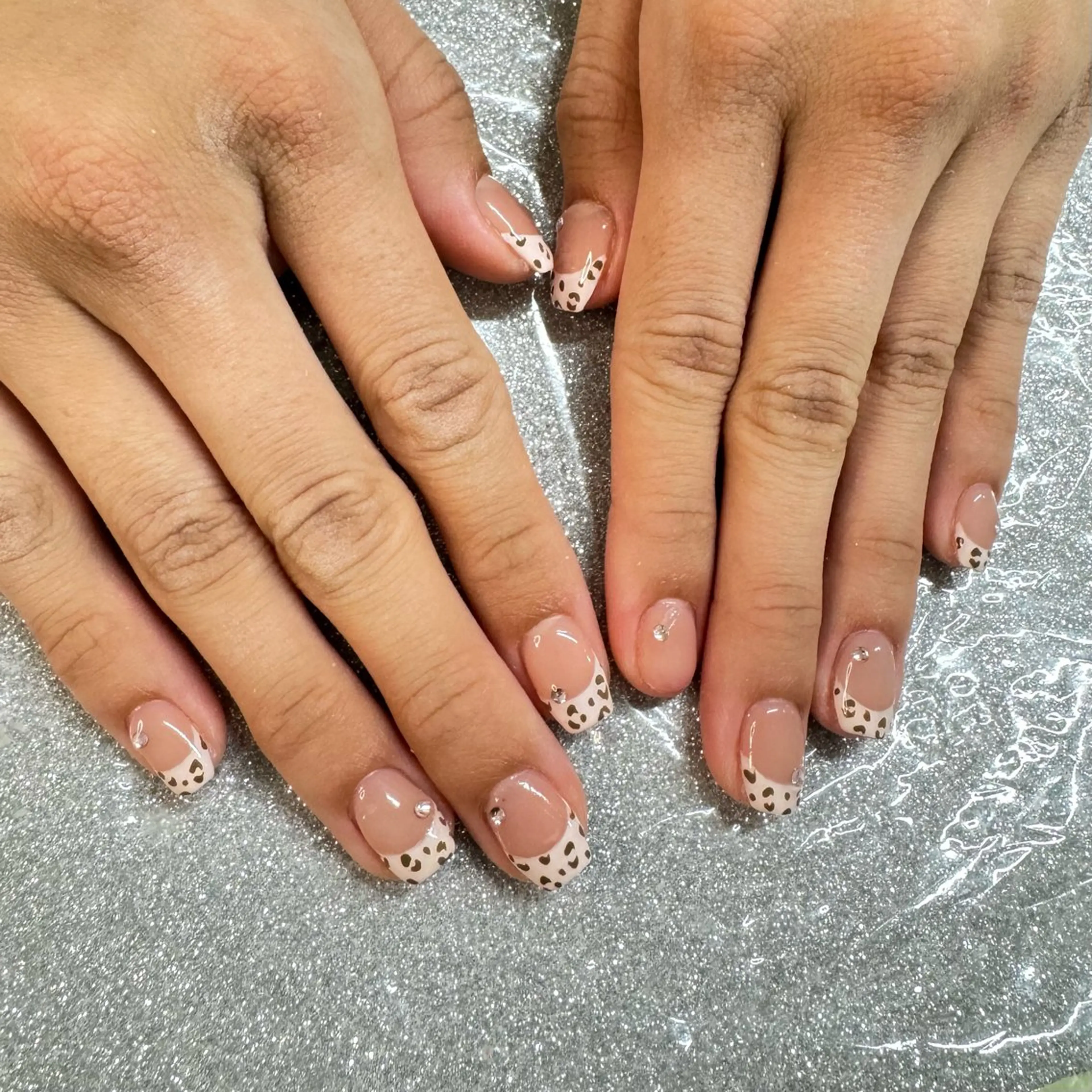 ネイル ハンドネイル VIERU 🌈🎀💖のネイルデザイン