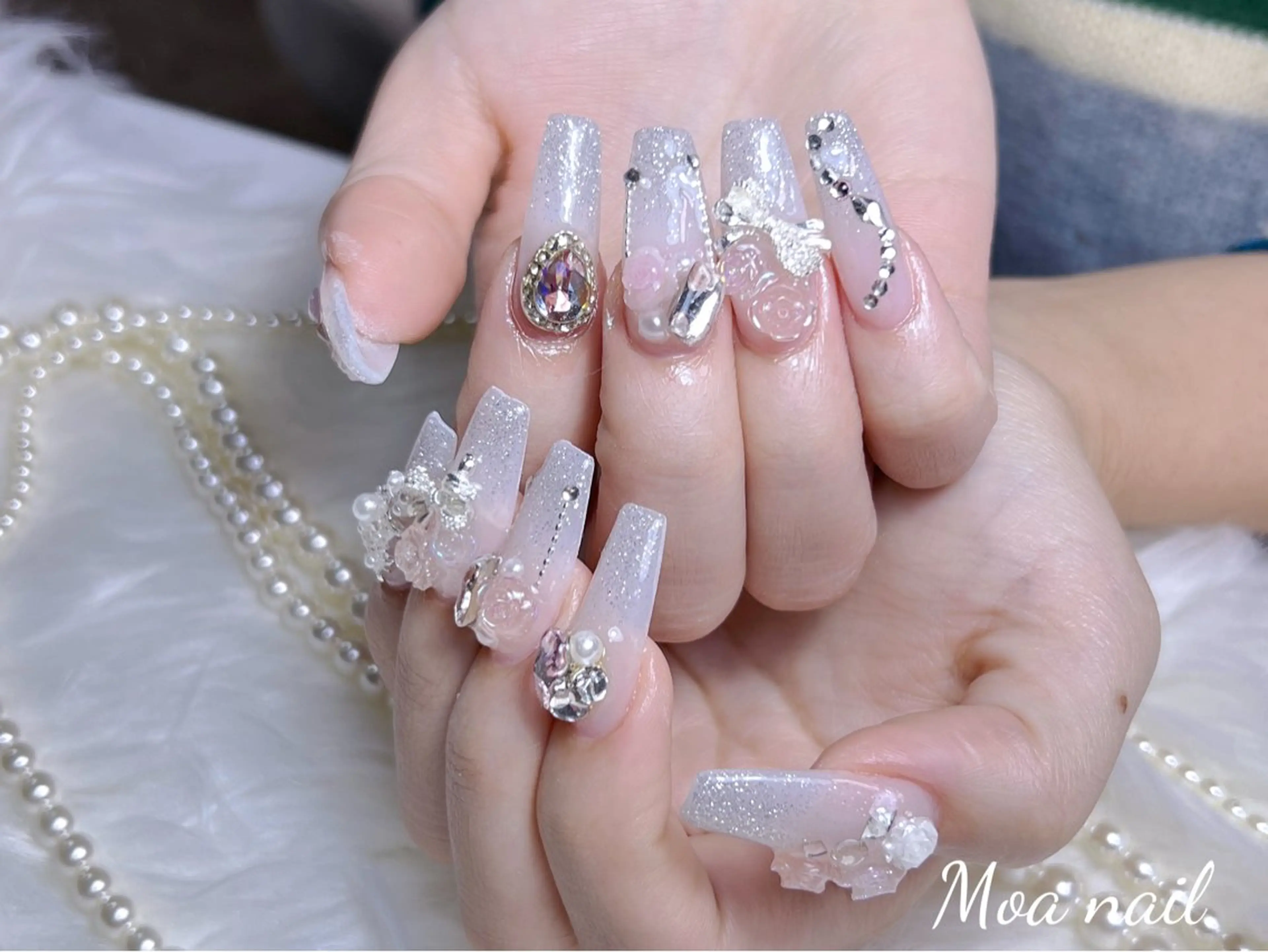 ネイル 長さ出し フレンチネイル ガラスフレンチ ハート キラキラネイル ハンドネイル Moa nailのネイルデザイン