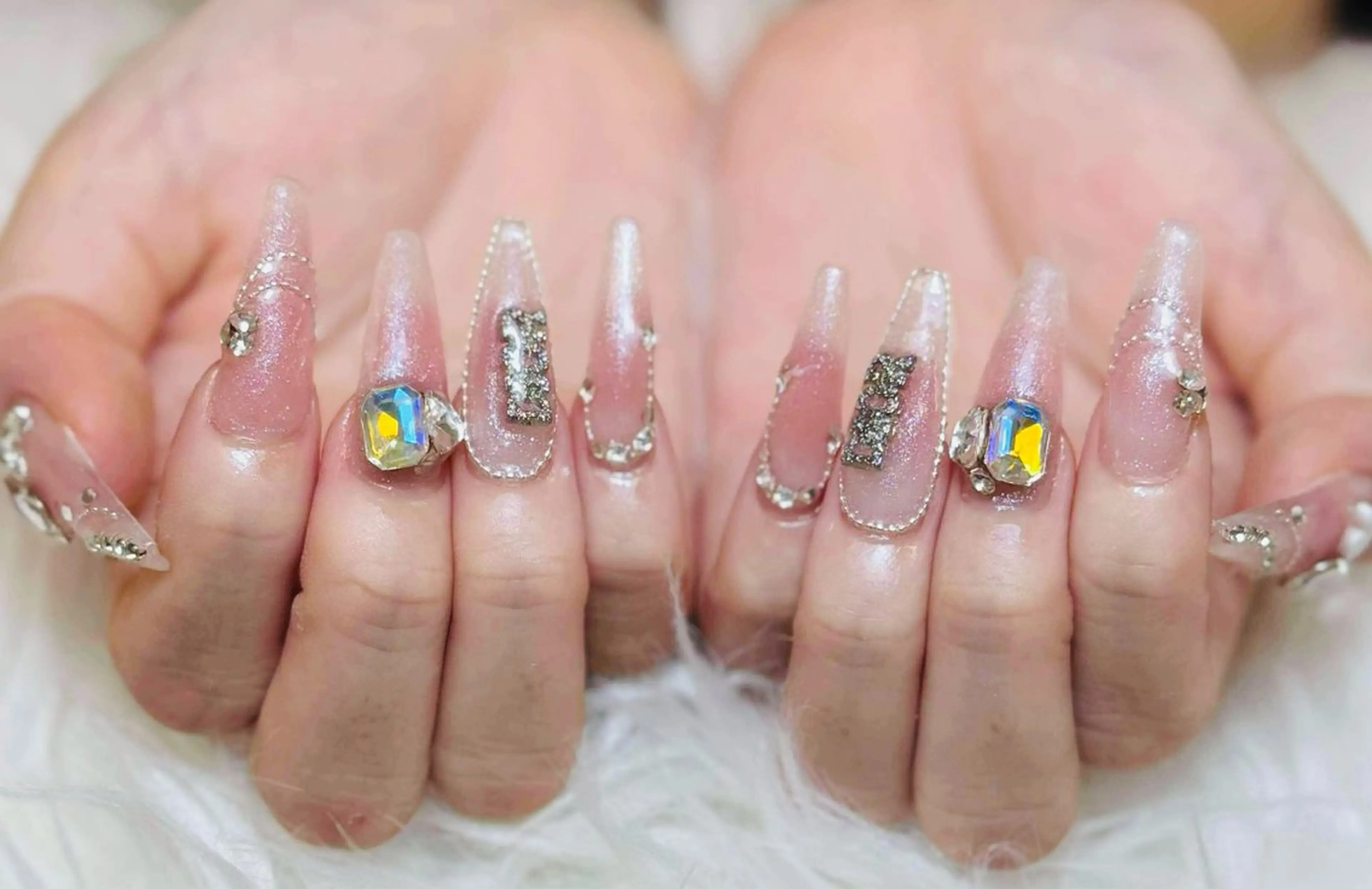 ネイル チークネイル 長さ出し フットネイル マグネットネイル 持ち込み ハンドネイル ANH NAIL ゴテゴテ専門店💎のネイルデザイン