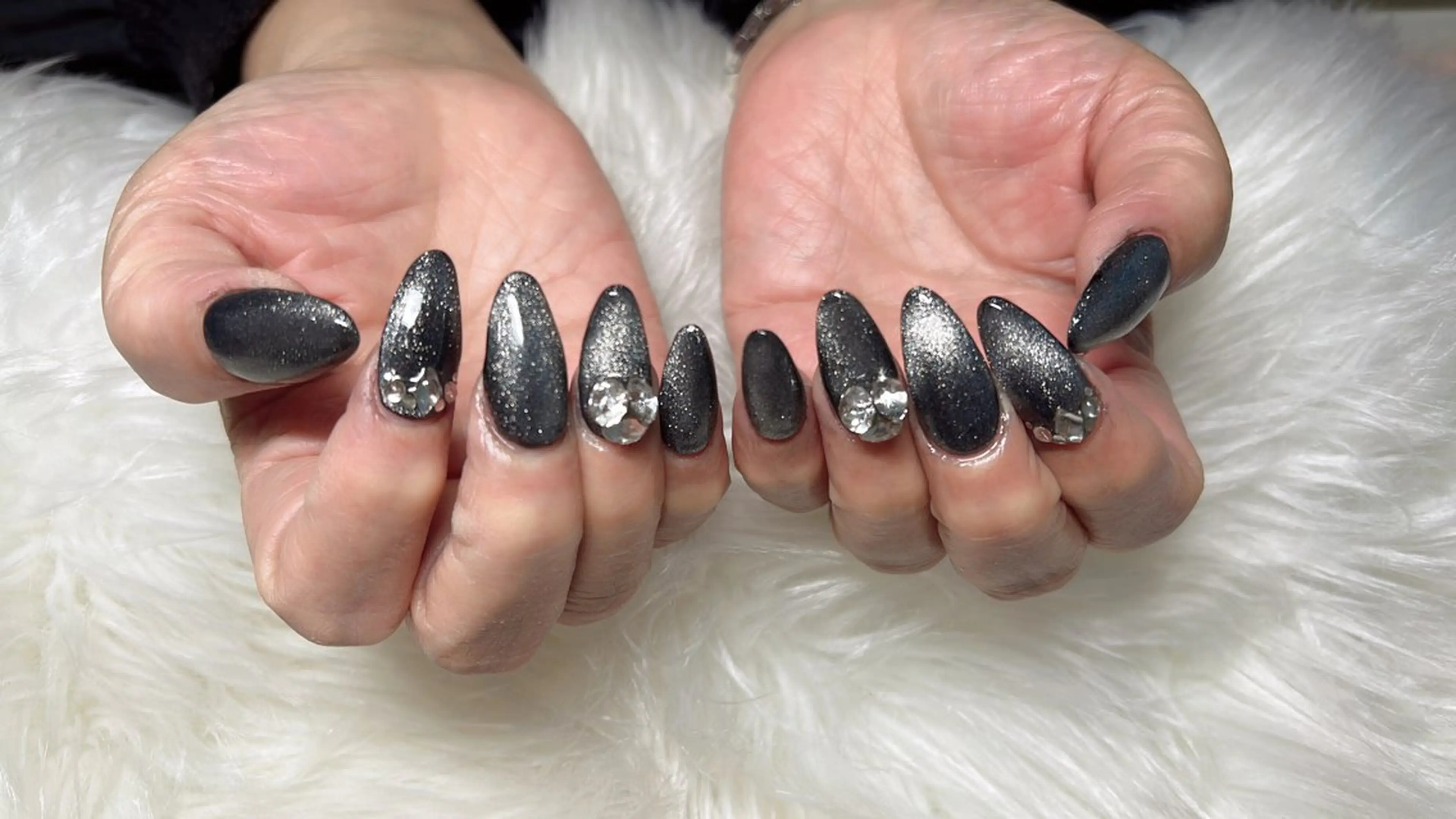 ネイル マグネットネイル ストーンネイル ハンドネイル 《LB》ラブリエ Nail&eyeのマツエク・マツパデザイン