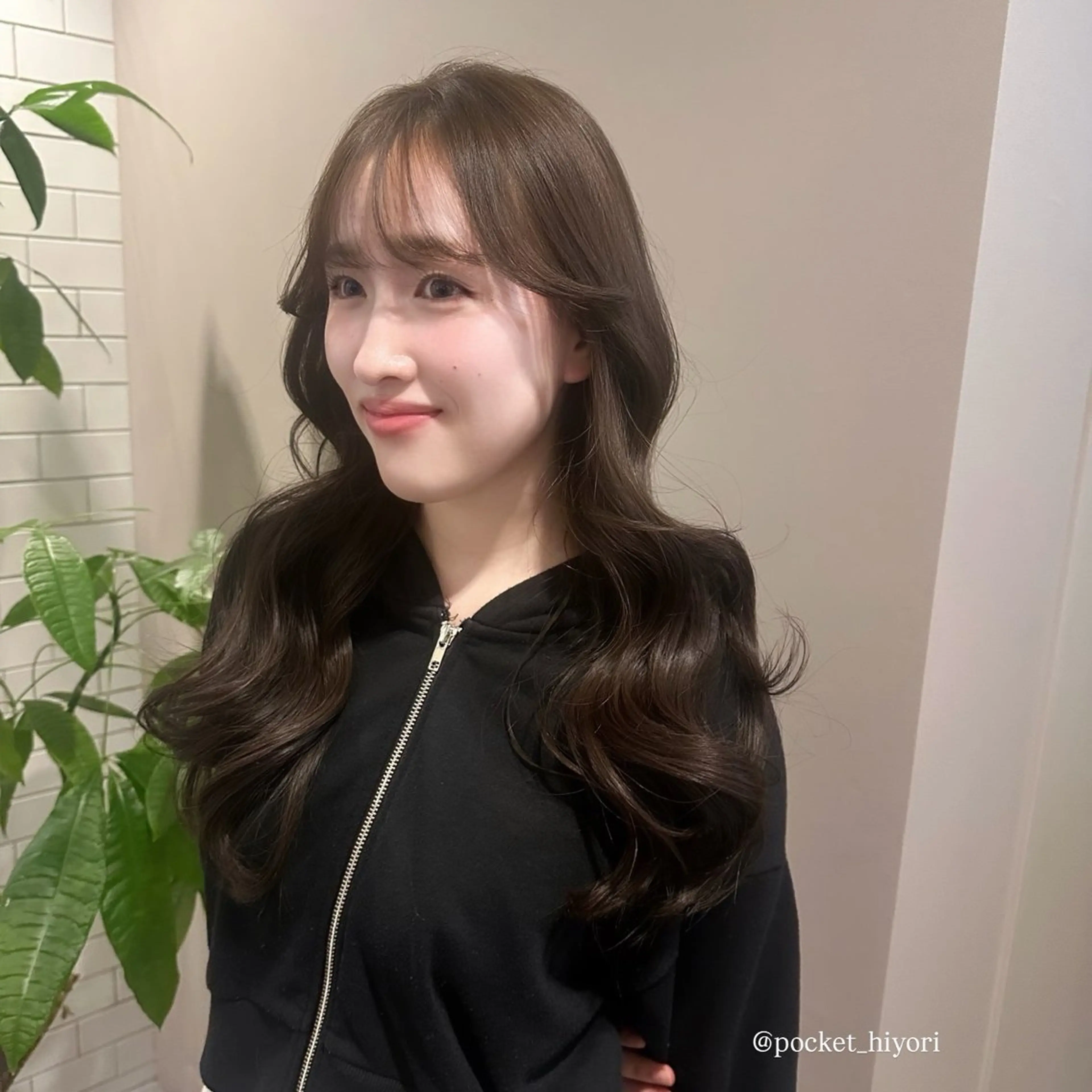 ロング カラー パーマ メンズ カット ヘアカラー こくぶん ひよりのヘアスタイル