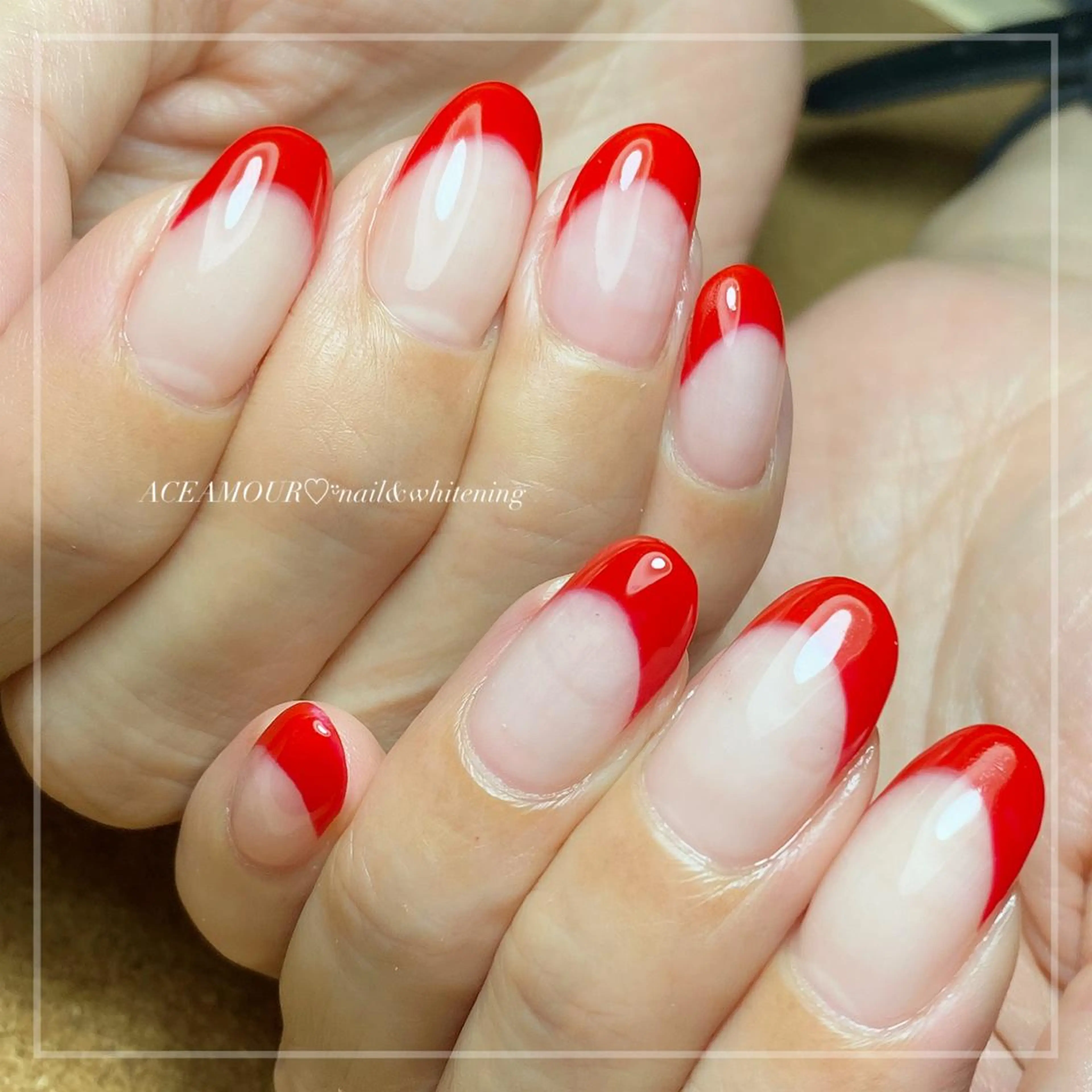 ネイル フレンチネイル 赤色 ネイル/耳つぼ /新ホワイトニングのネイルデザイン