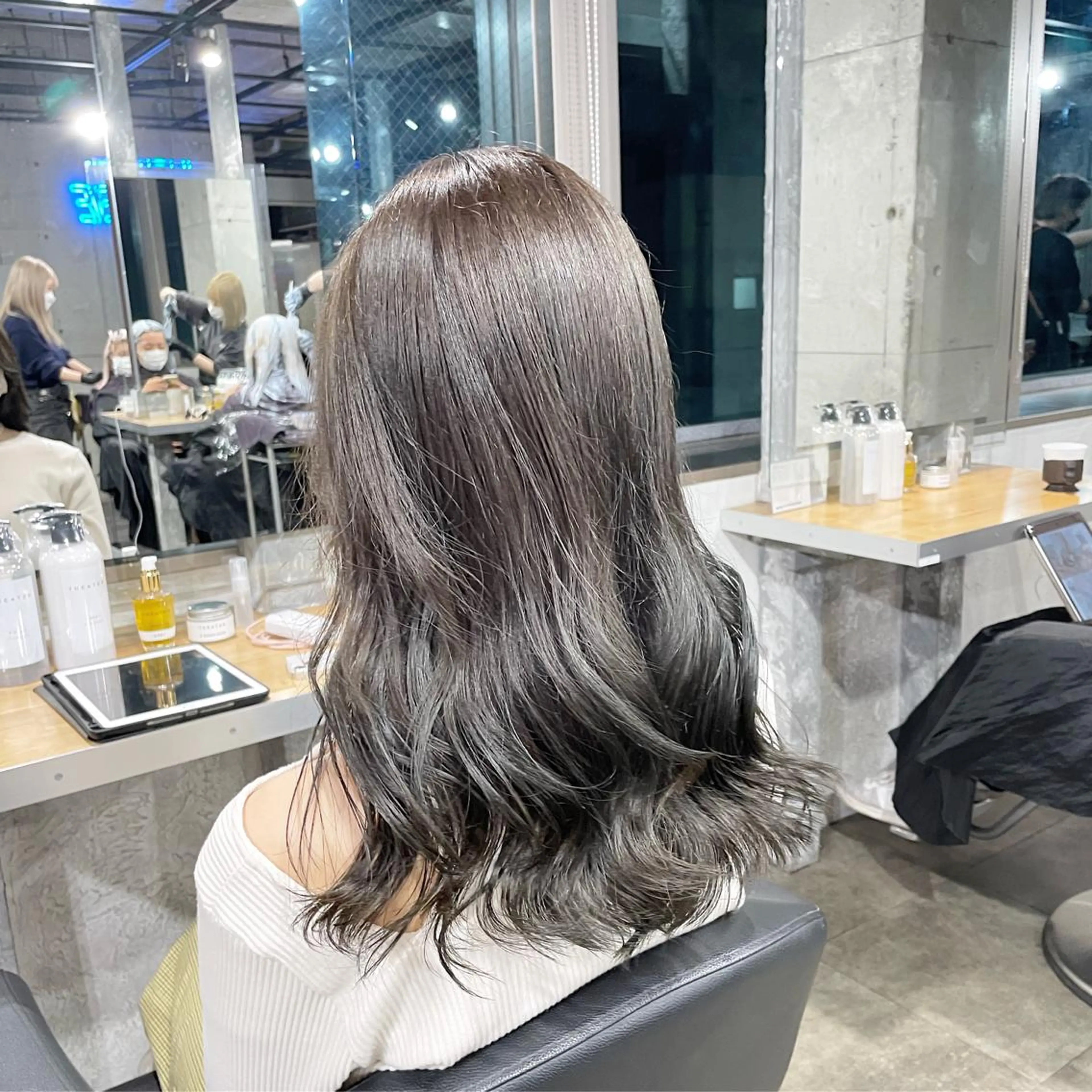 セミロング カラー カット ヘアカラー トリートメント ヘアセット 赤み消しカラー 🍀JUNKIのヘアスタイル