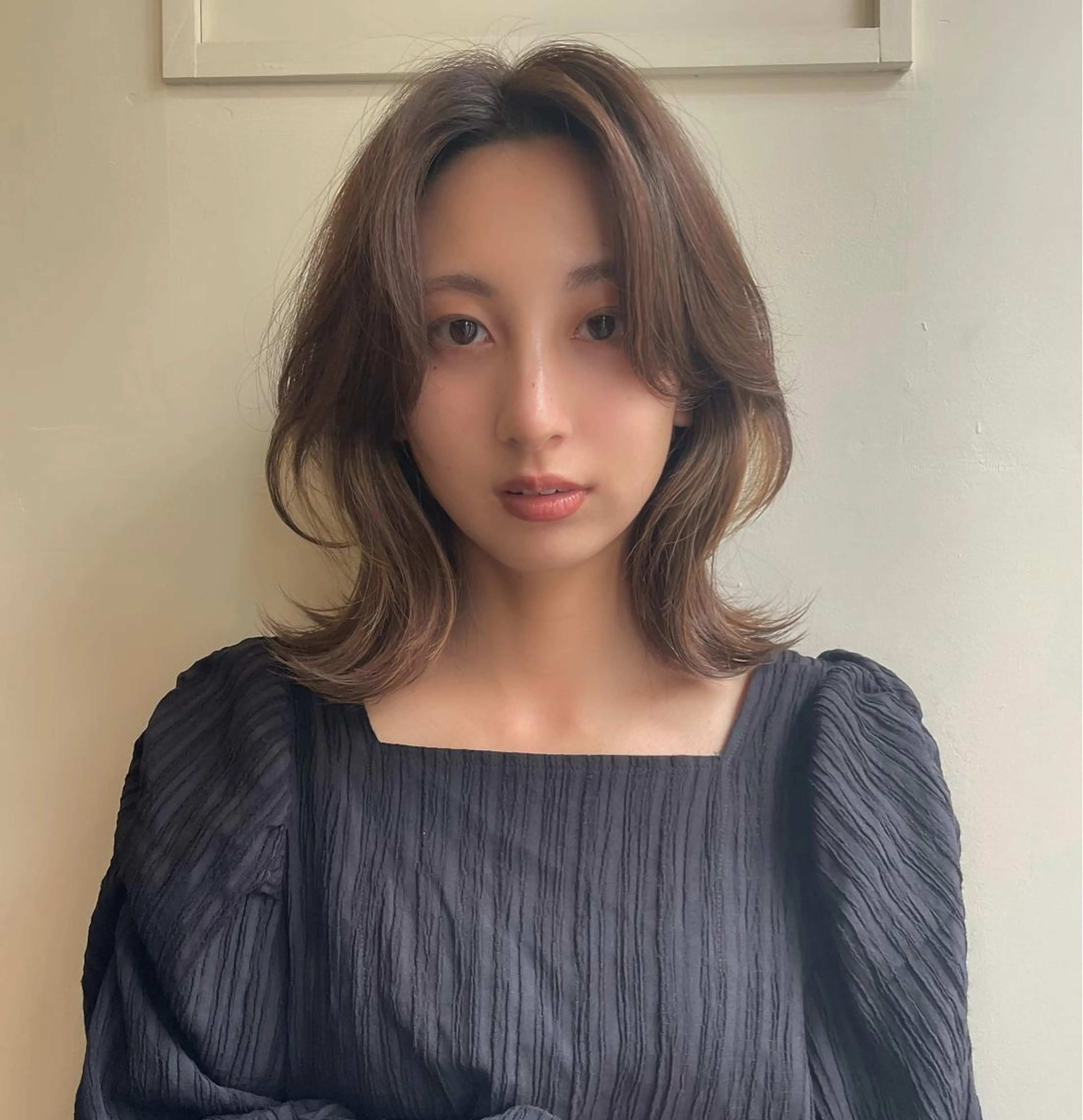 ミディアム カラー ヘアアレンジ くびれヘア 顔まわりレイヤー レイヤーカット ナガミネアリサ/ 学芸大学/海外ヘアのヘアスタイル