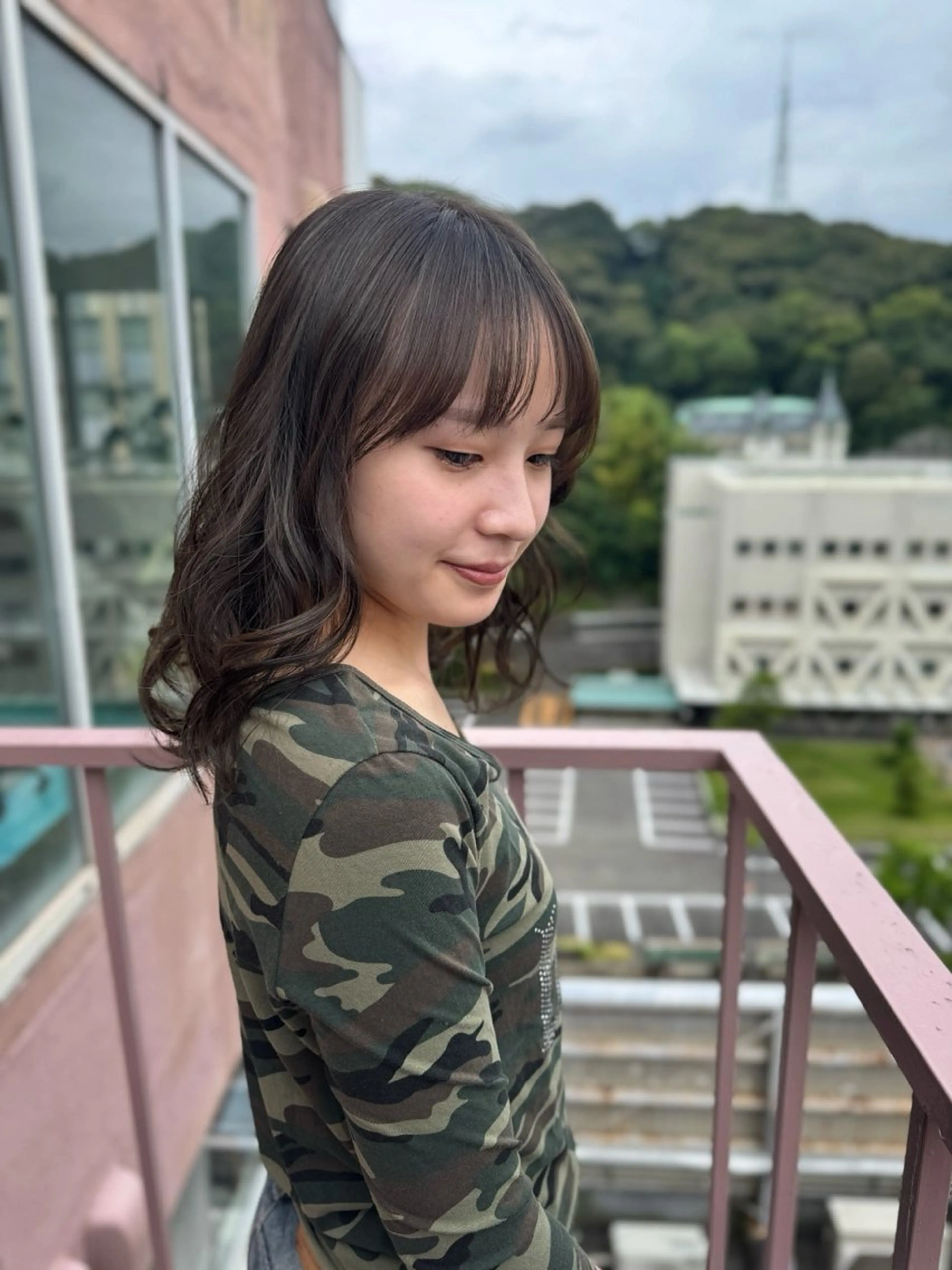 セミロング カラー グレージュ オリーブグレージュ オリーブグレー カット ヘアカラー トリートメント Viage （ビアージュ）のヘアスタイル