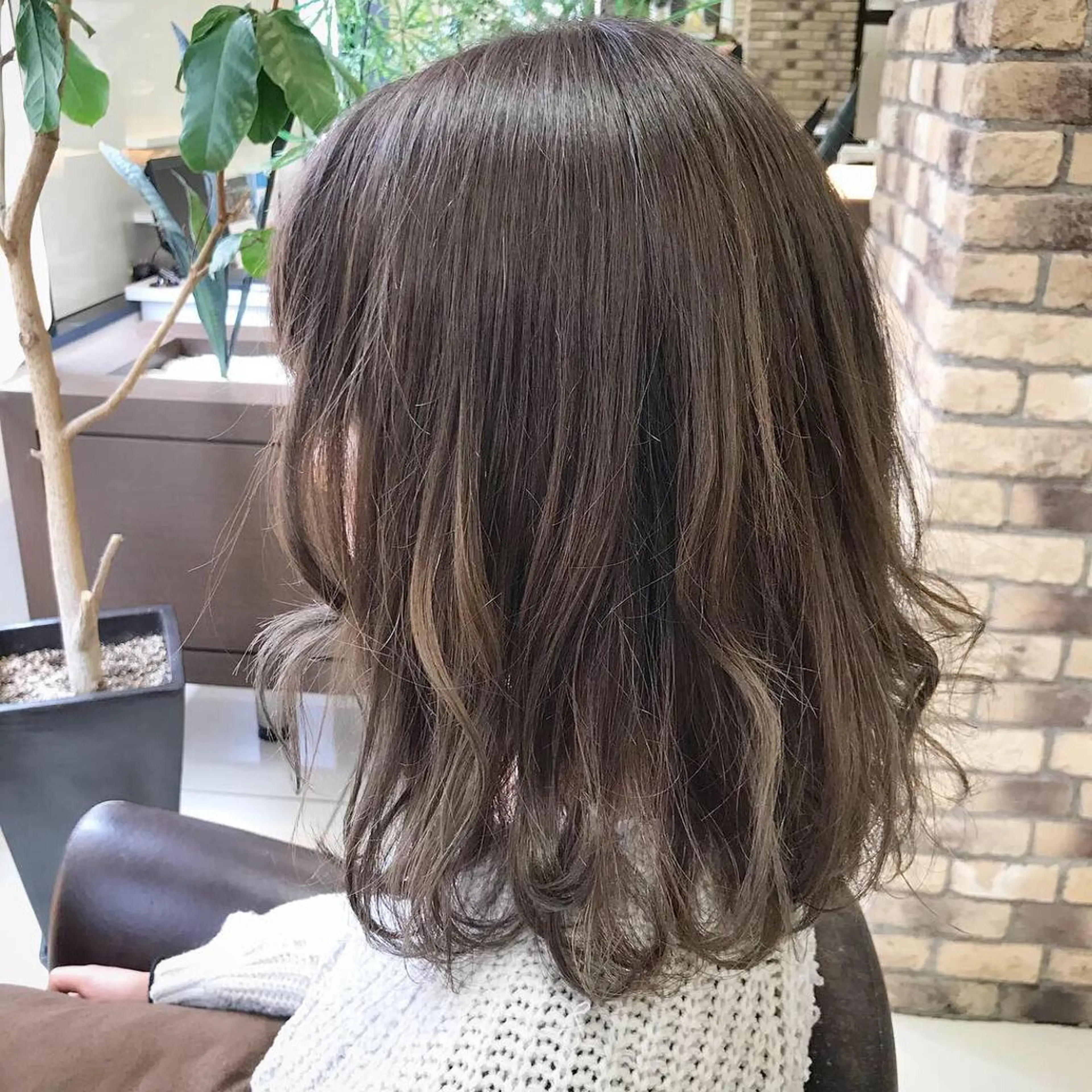 ミディアム カラー ヘアアレンジ シールエクステ✨️韓 国羽エクステ🪽和希のヘアスタイル