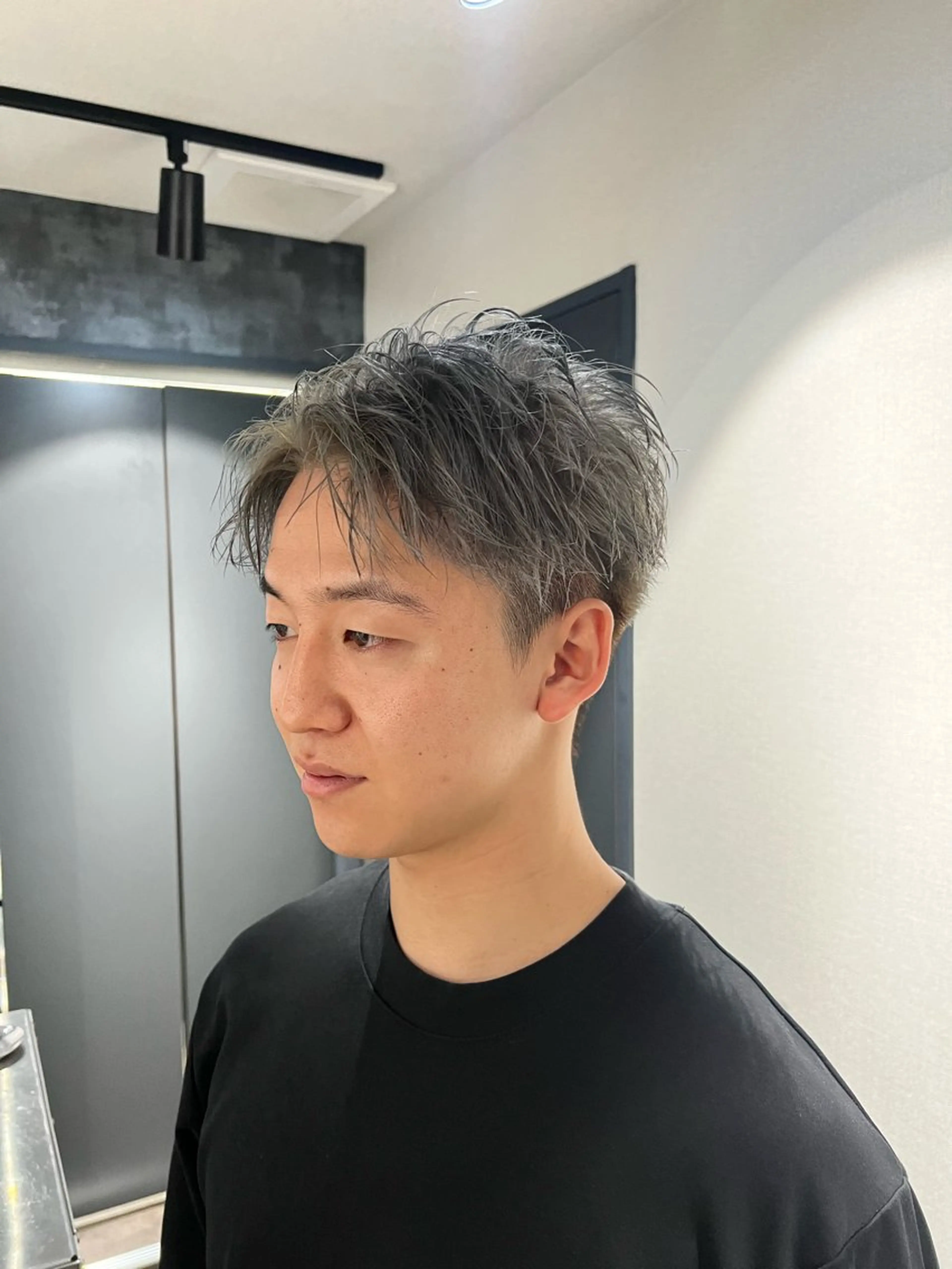 ショート カラー メンズ メンズブリーチ ブリーチ シルバー ⚡️ショート特化⚡️ ATARUのヘアスタイル