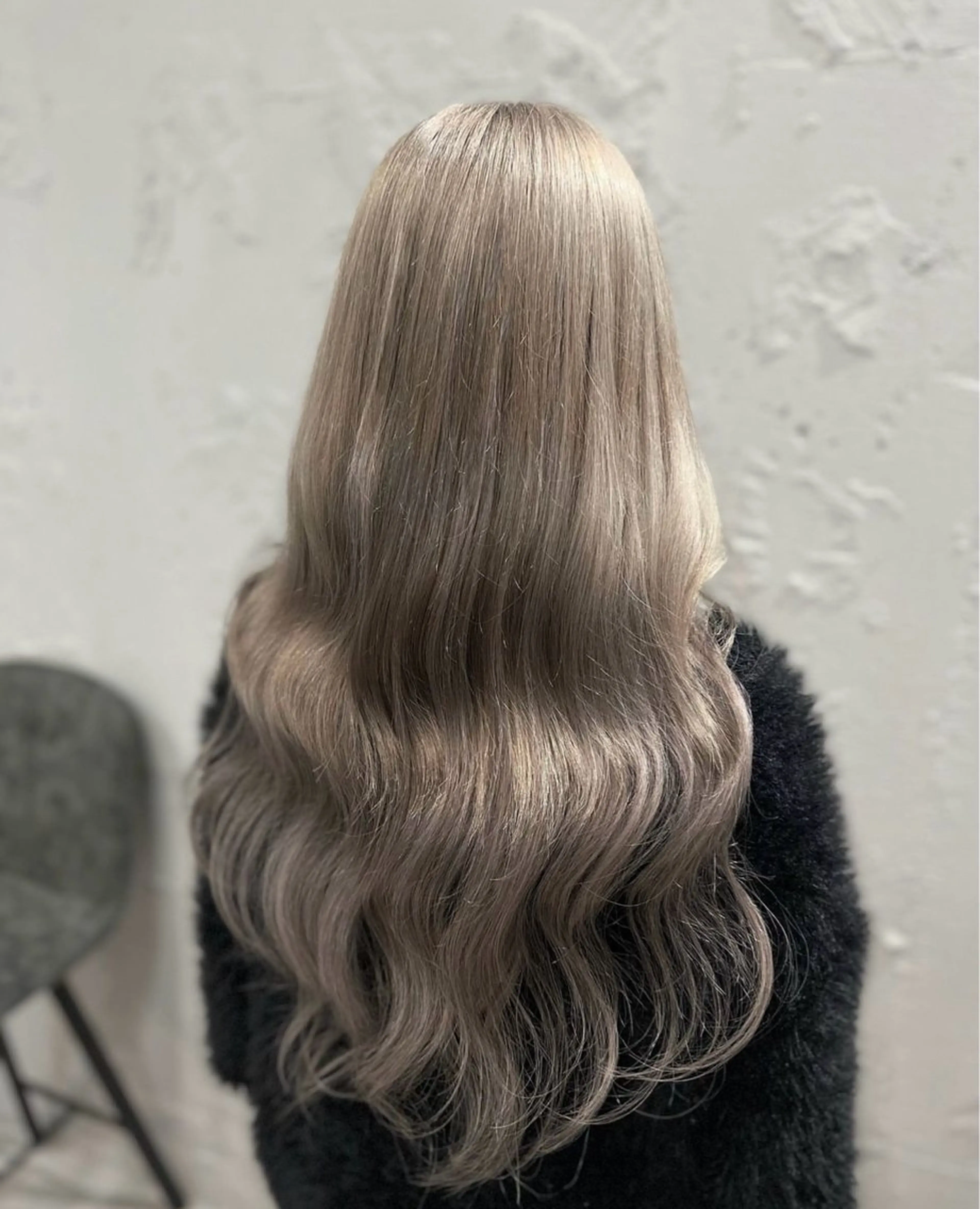 ロング カラー グレージュ ハイトーンカラー エクステ ロング ヘアカラー エクステ 【原宿プルエクステ】 NANAMIのヘアスタイル