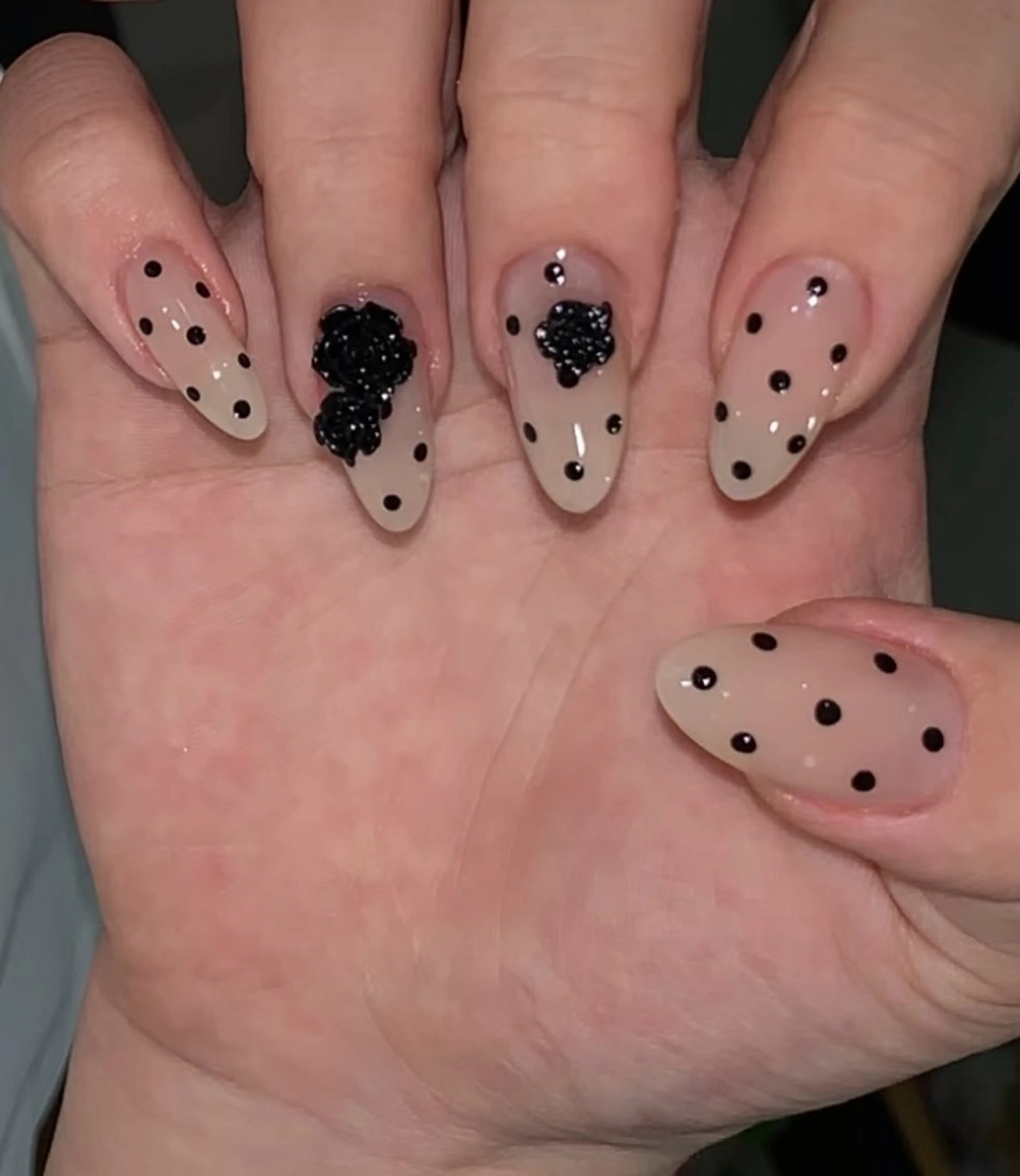 ネイル チークネイル グラデーション マグネットネイル シンプルネイル 春ネイル AZA NAILROOMのネイルデザイン