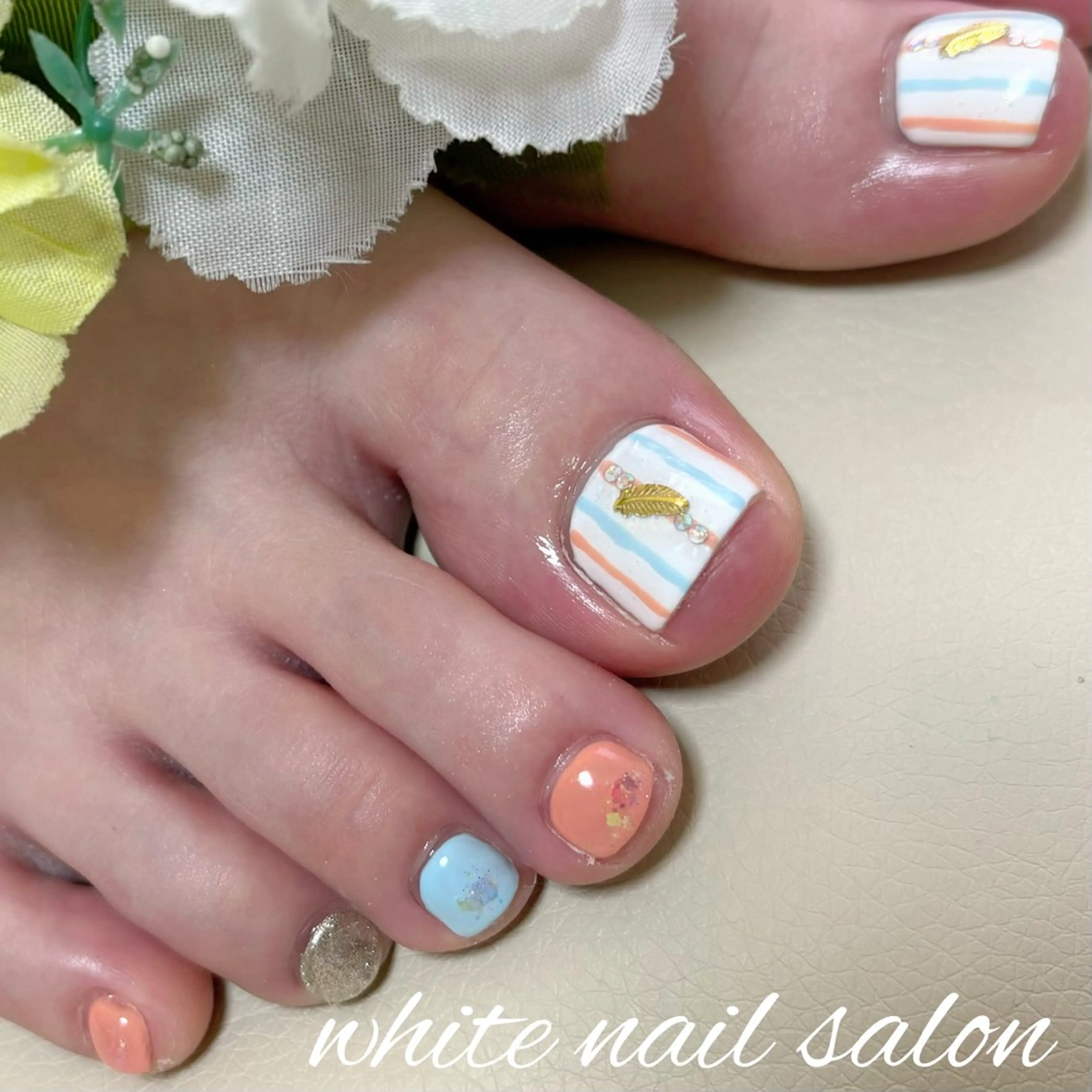 ネイル ホワイト フットネイル white nail salonのネイルデザイン