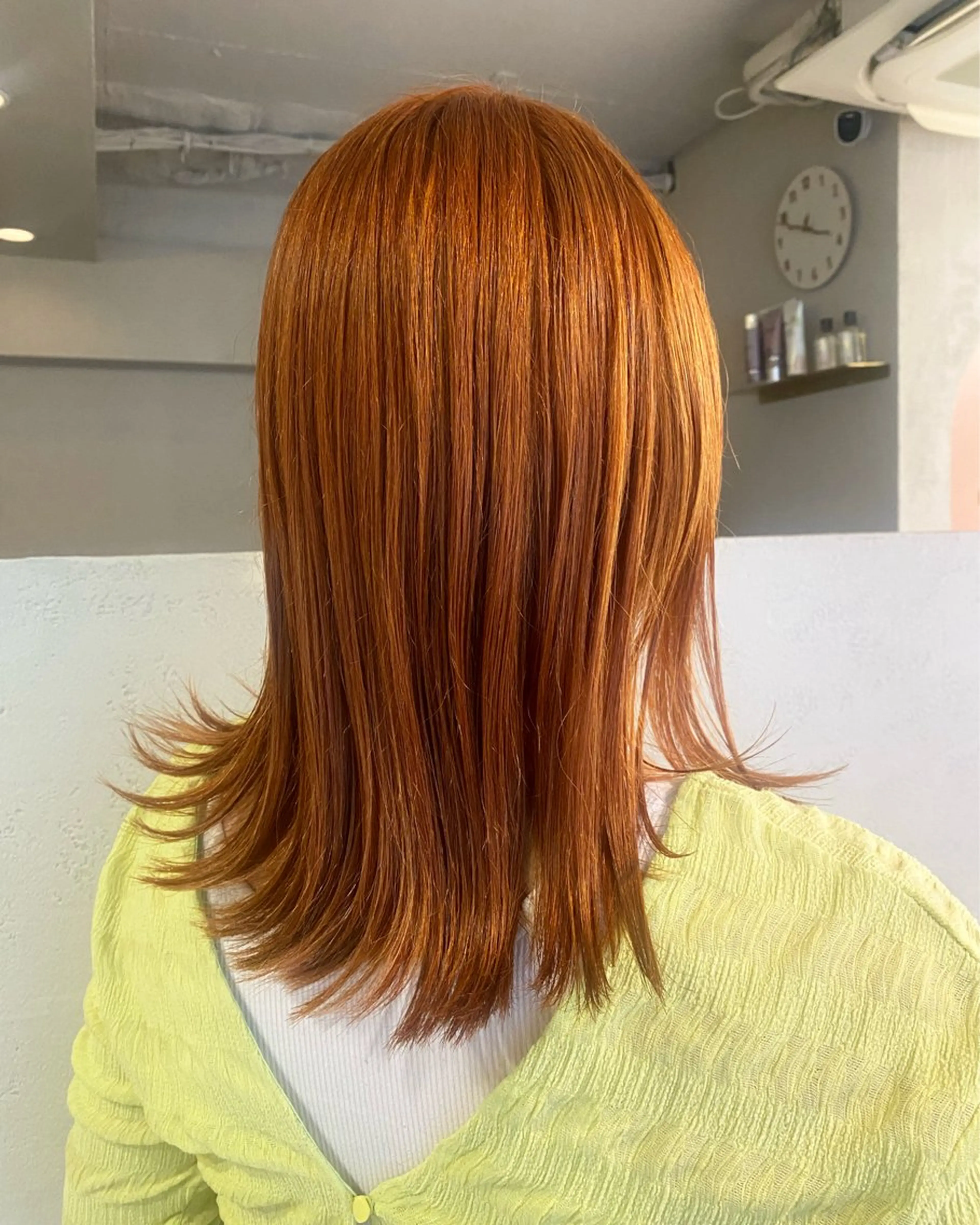 ミディアム カラー ブリーチ ダブルカラー ブリーチなしカラー オレンジ 佐々木 雪菜のヘアスタイル