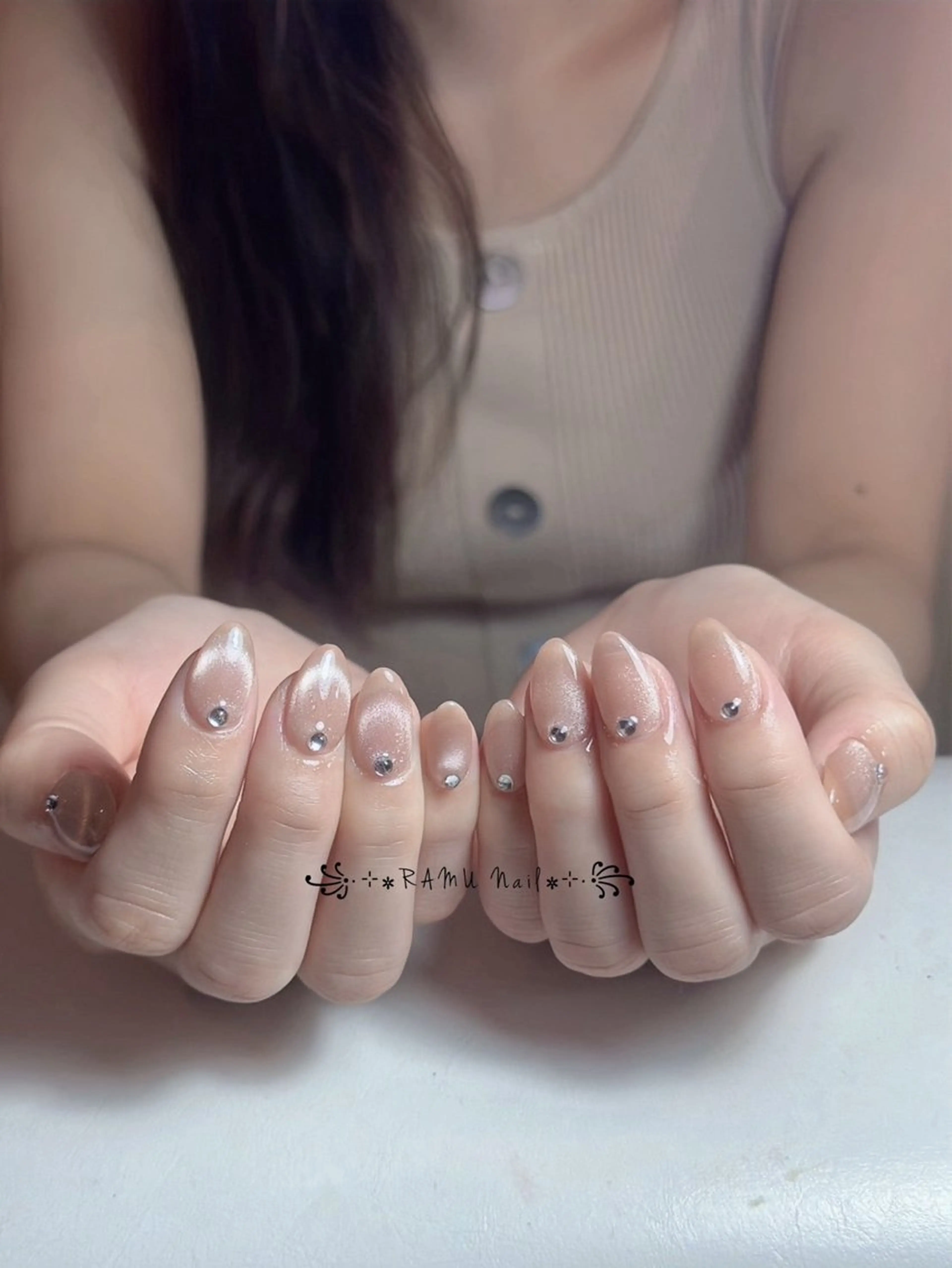 ネイル キラキラネイル マグネットネイル ミラーネイル ピンク 夏ネイル ハンドネイル RAMU Nail 恵比寿店のネイルデザイン