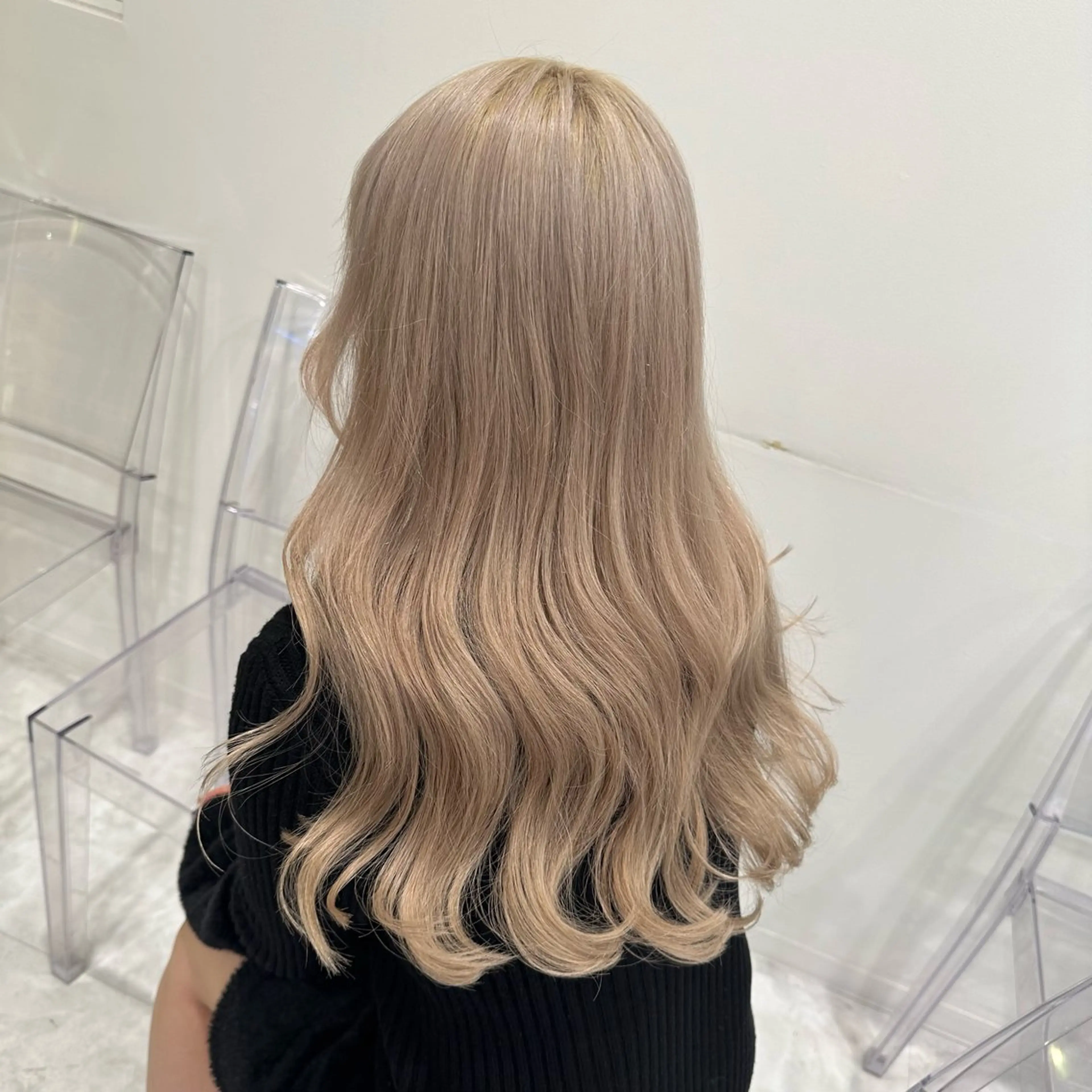 ロング カラー ダメージレスハイ トーン💖kanonのヘアスタイル