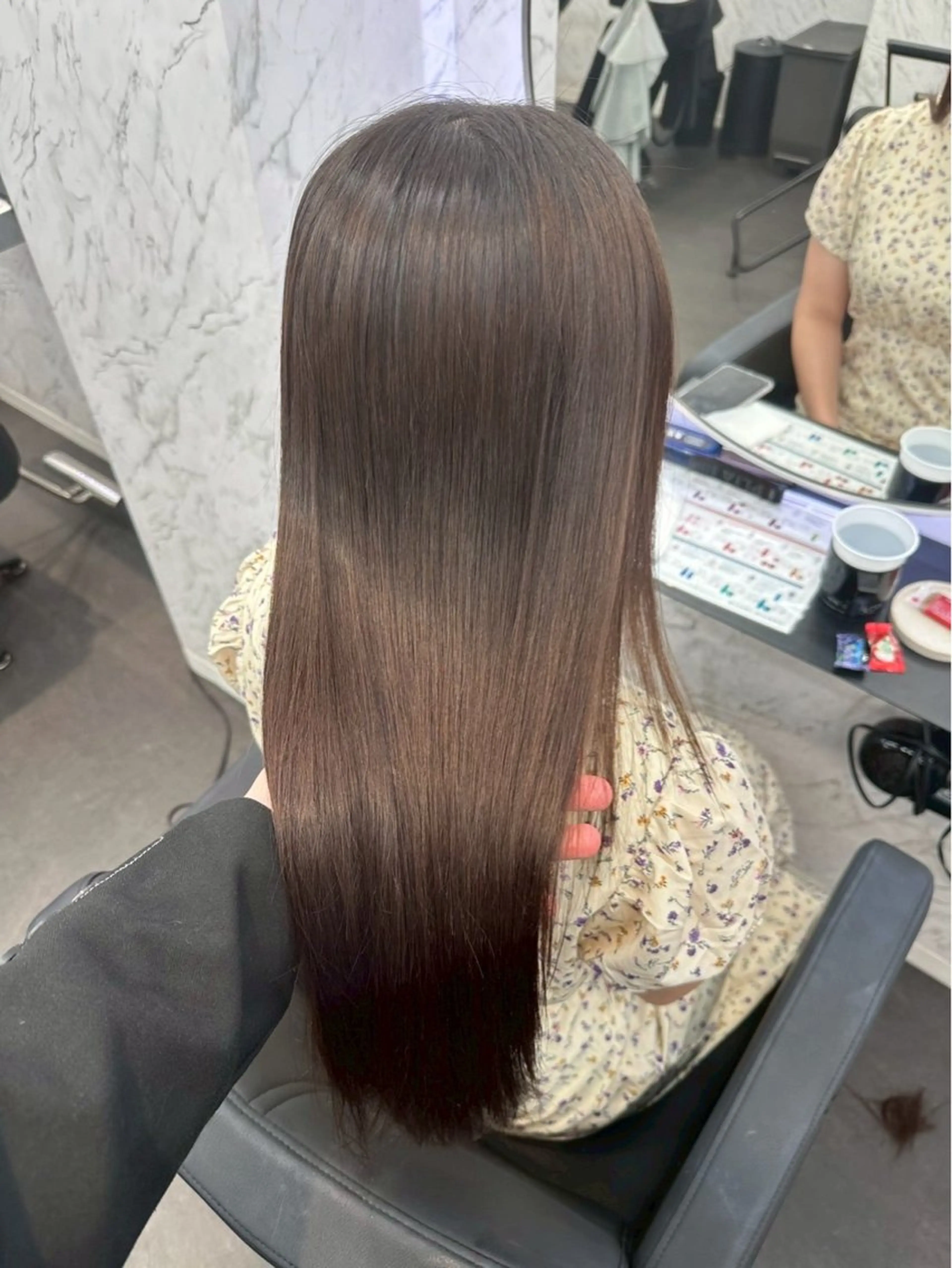 カラー ベージュカラー ブリーチ ブラウンカラー 透明感カラー モカブラウン ⋆✦ Leon カット¥1100のヘアスタイル