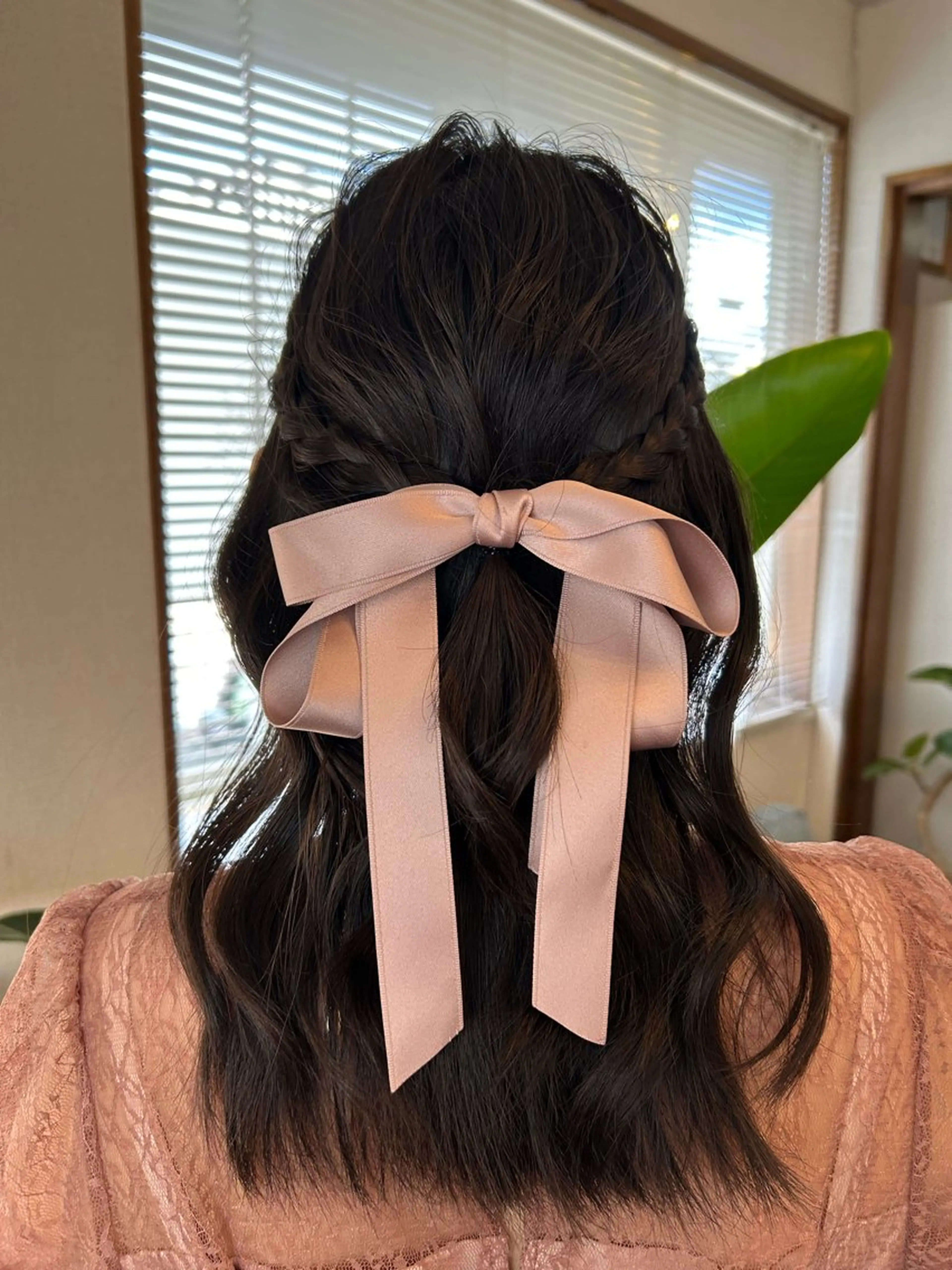 大人エレガントハーフアップ（フォーマルな場にぴったり🎀）の写真