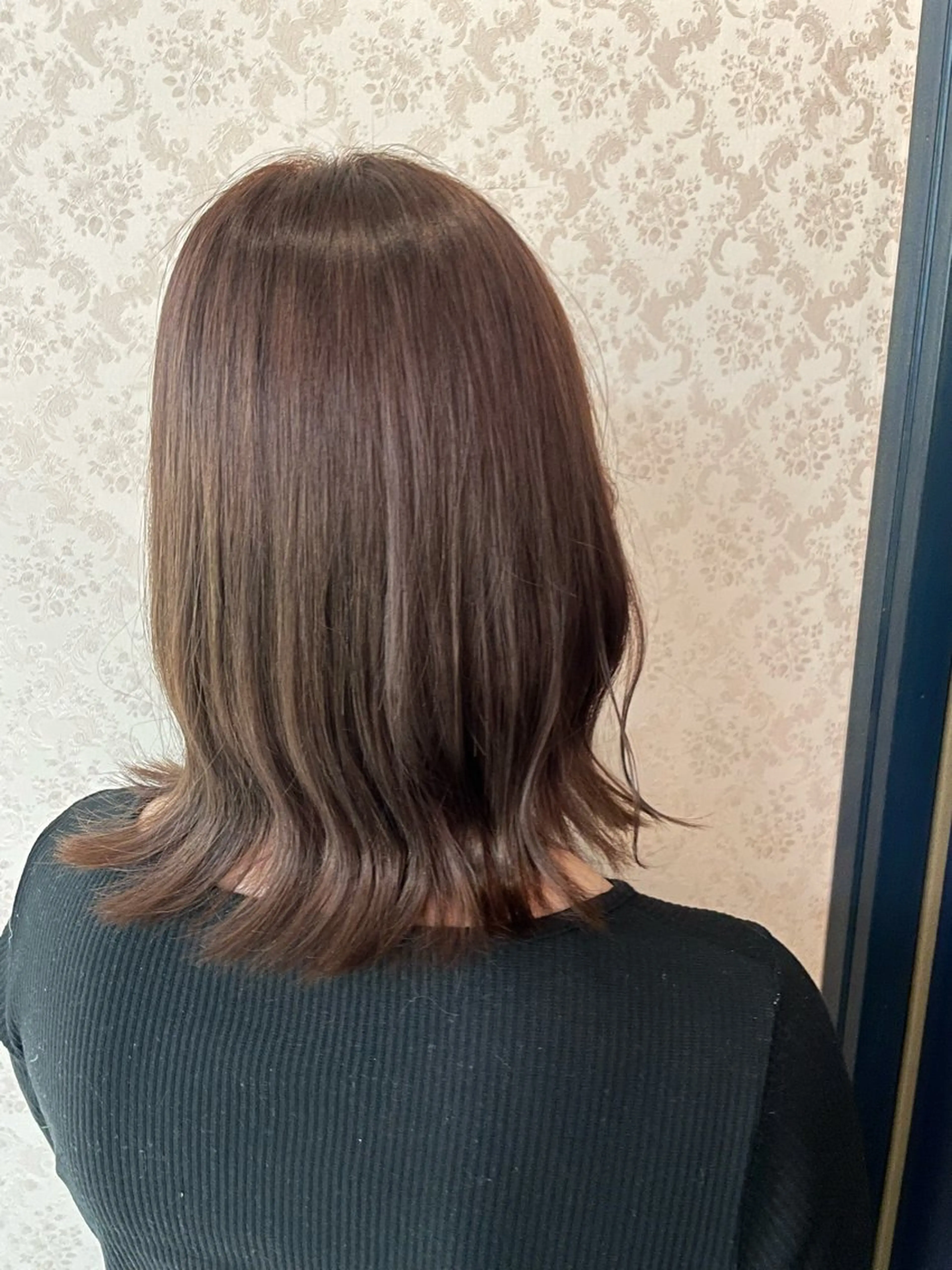 セミロング ヒヨシ ルナのヘアスタイル