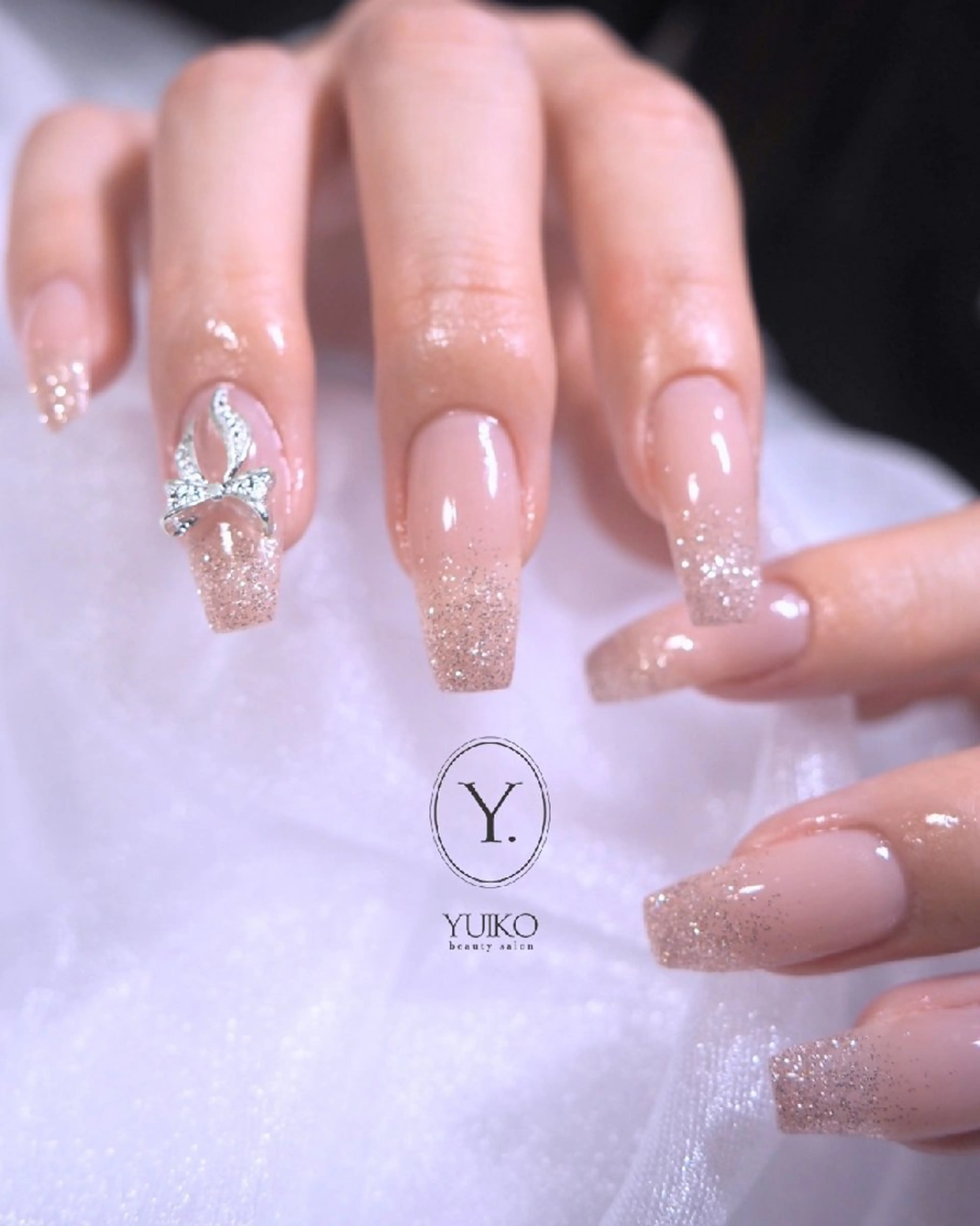 ネイル グラデーション ラメ(グリッター) ラメグラデーション ハンドネイル YUIKO _nail のネイルデザイン
